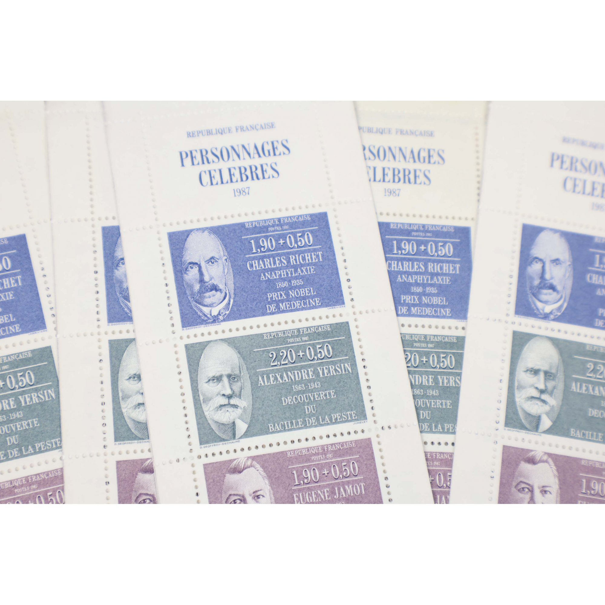 LOT 30 CARNETS BC2460 PERSONNAGES CÉLÈBRES 1987 TIMBRES NEUFS**, FACIALE 56.25€