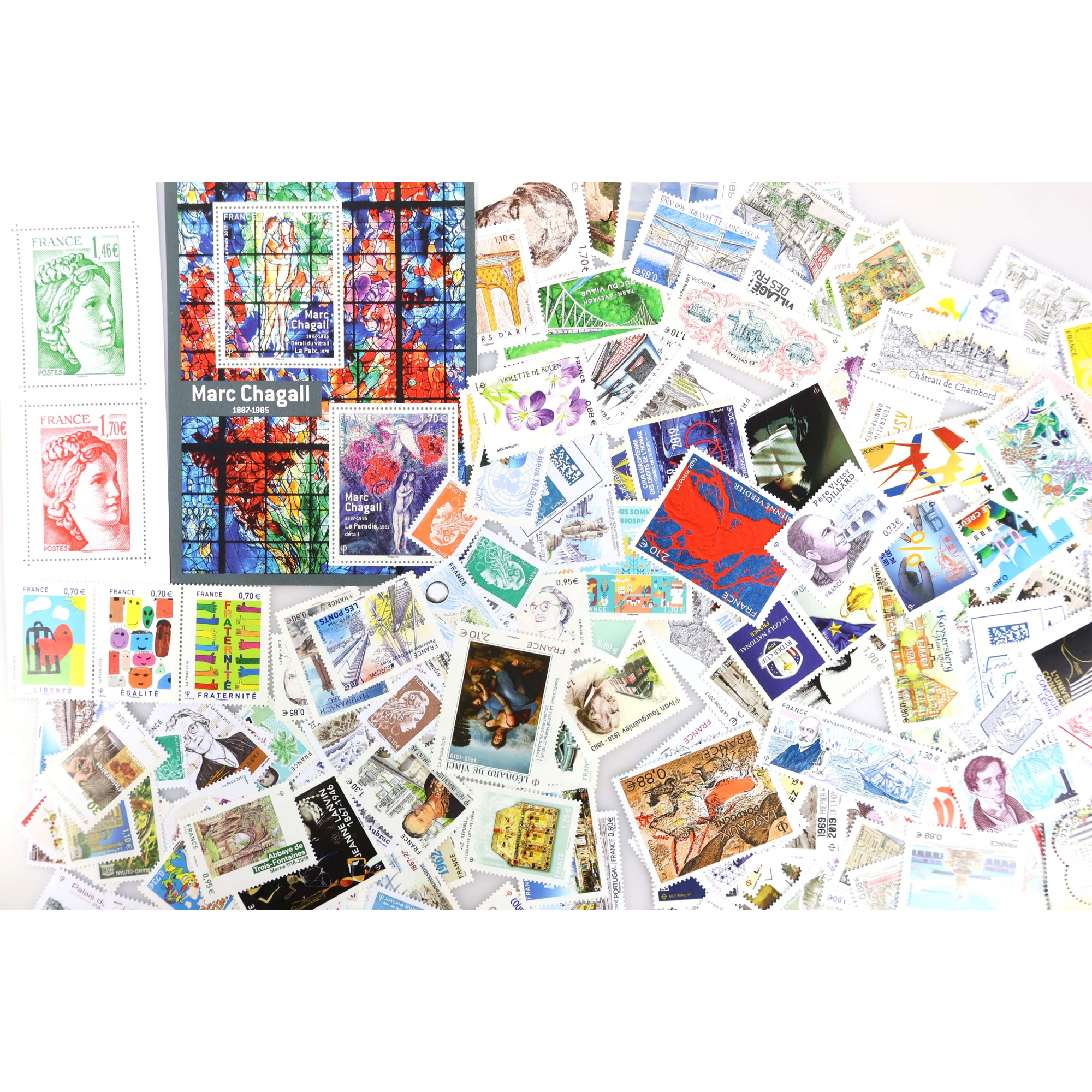 FRANCE LOT DE TIMBRES POSTE DE 2016 A 2019 NEUFS** VALEUR FACIALE DE 228 EUROS