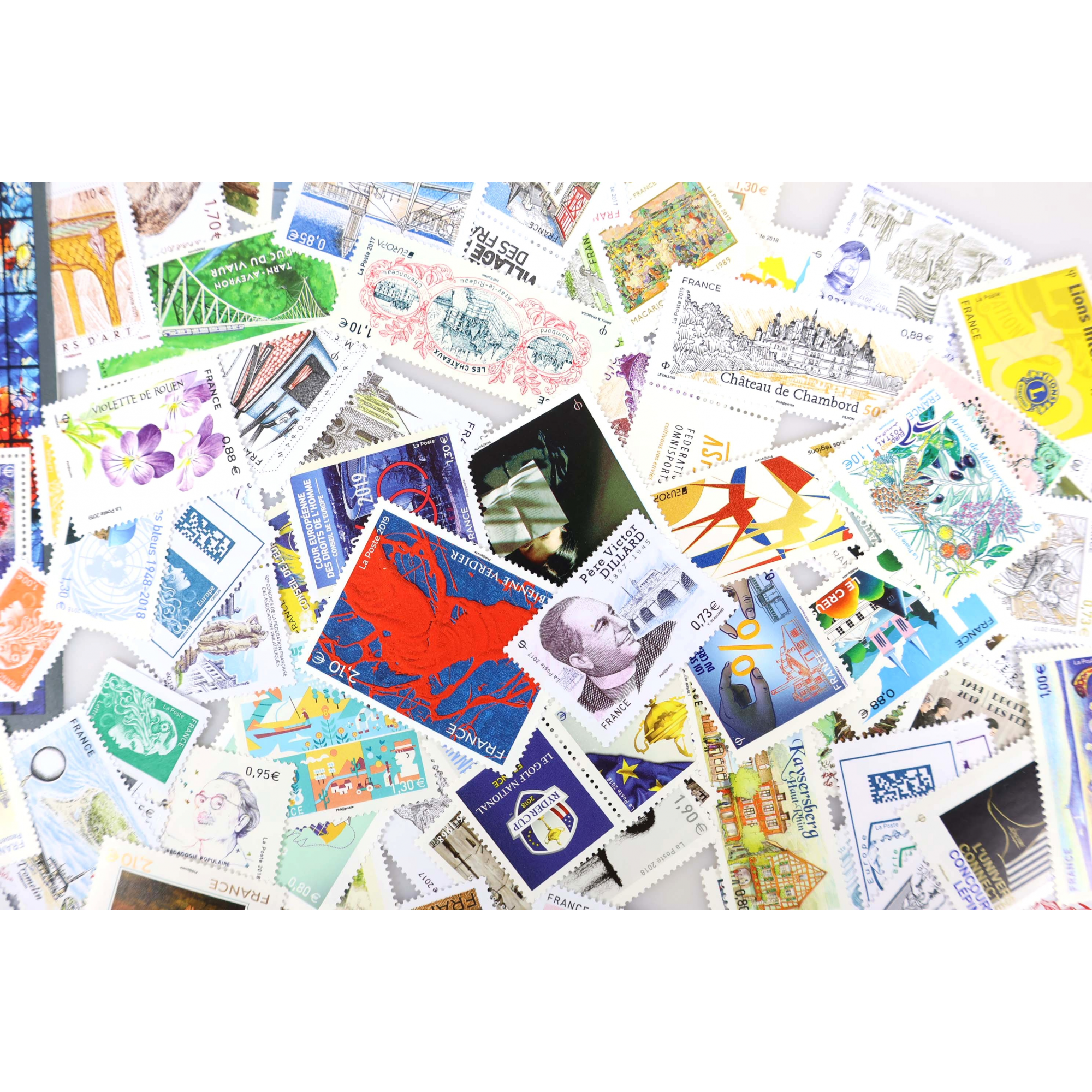 FRANCE LOT DE TIMBRES POSTE DE 2016 A 2019 NEUFS** VALEUR FACIALE DE 228 EUROS