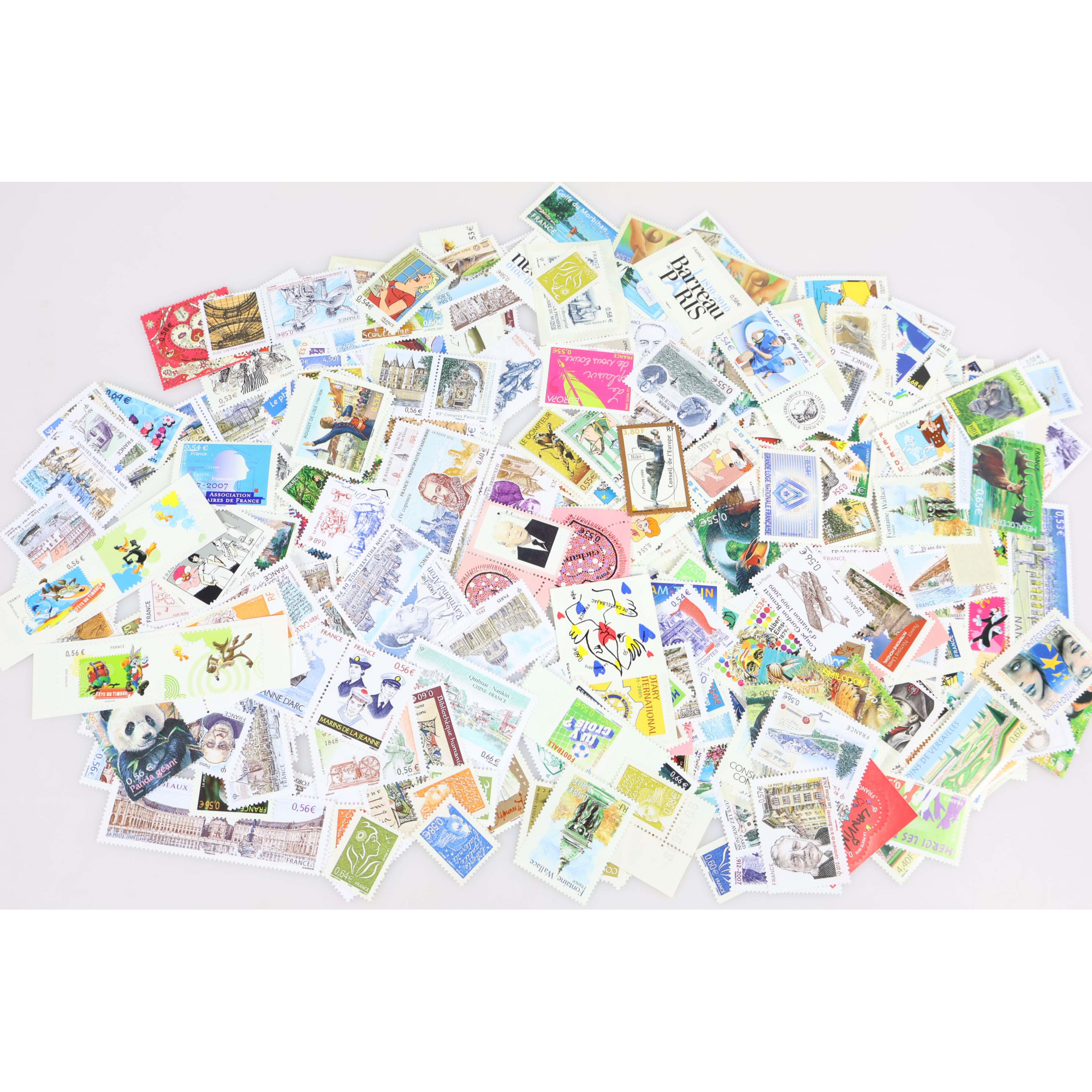 FRANCE, LOT TIMBRES POSTE EN EUROS ENTRE 0.53€ ET 0.69€ NEUFS** FACIALE DE 202€