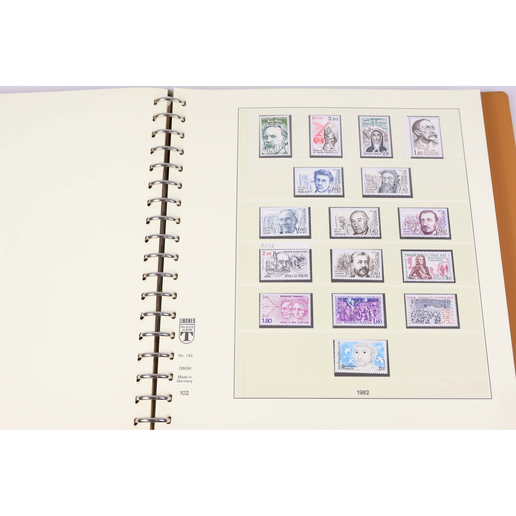 FRANCE, COLLECTION DE 1980 À 1988 TIMBRES NEUFS** DANS ALBUM LINDNER