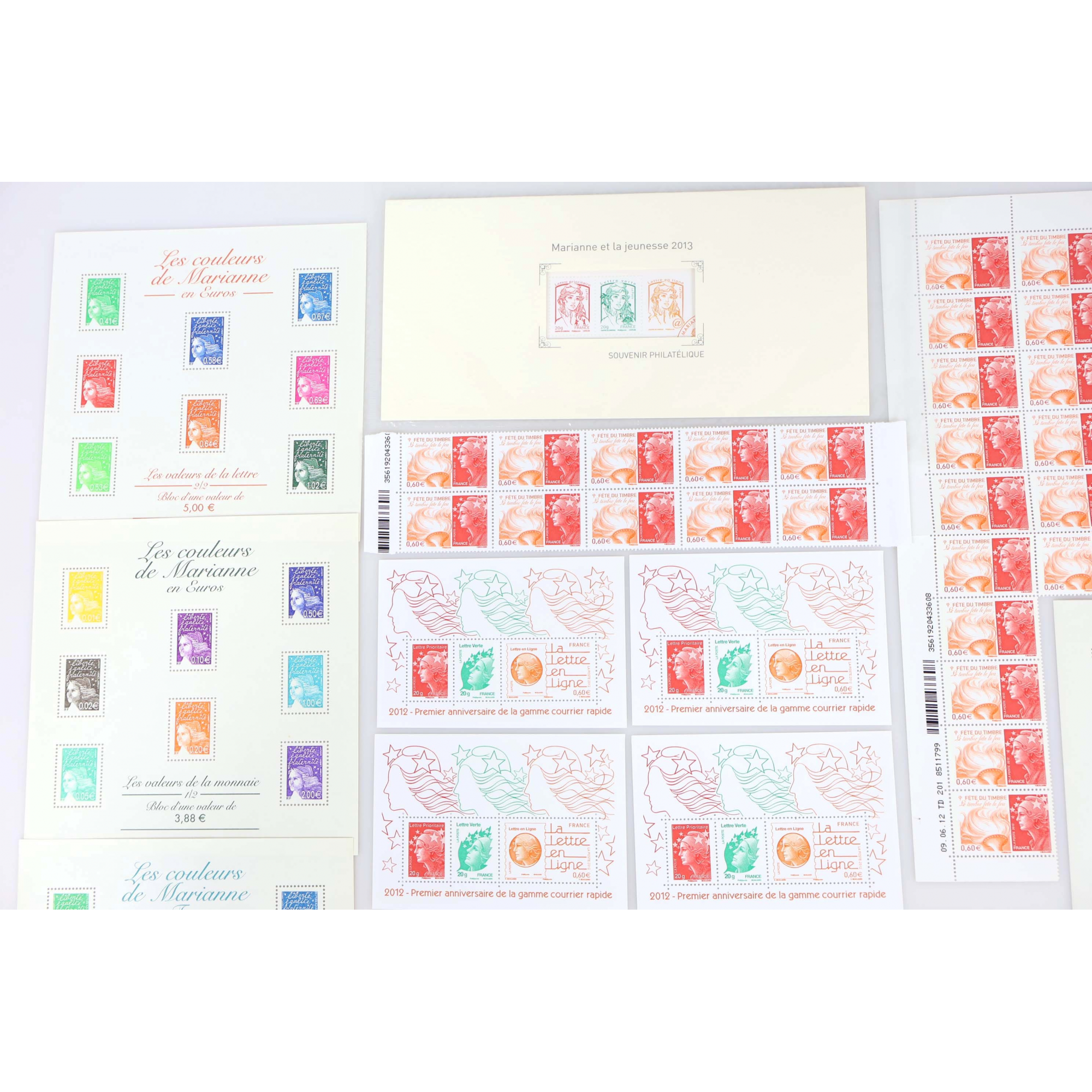 FRANCE LOT DE TIMBRES/BLOCS EN EUROS NEUFS** TYPE MARIANNE VALEUR FACIALE 128€