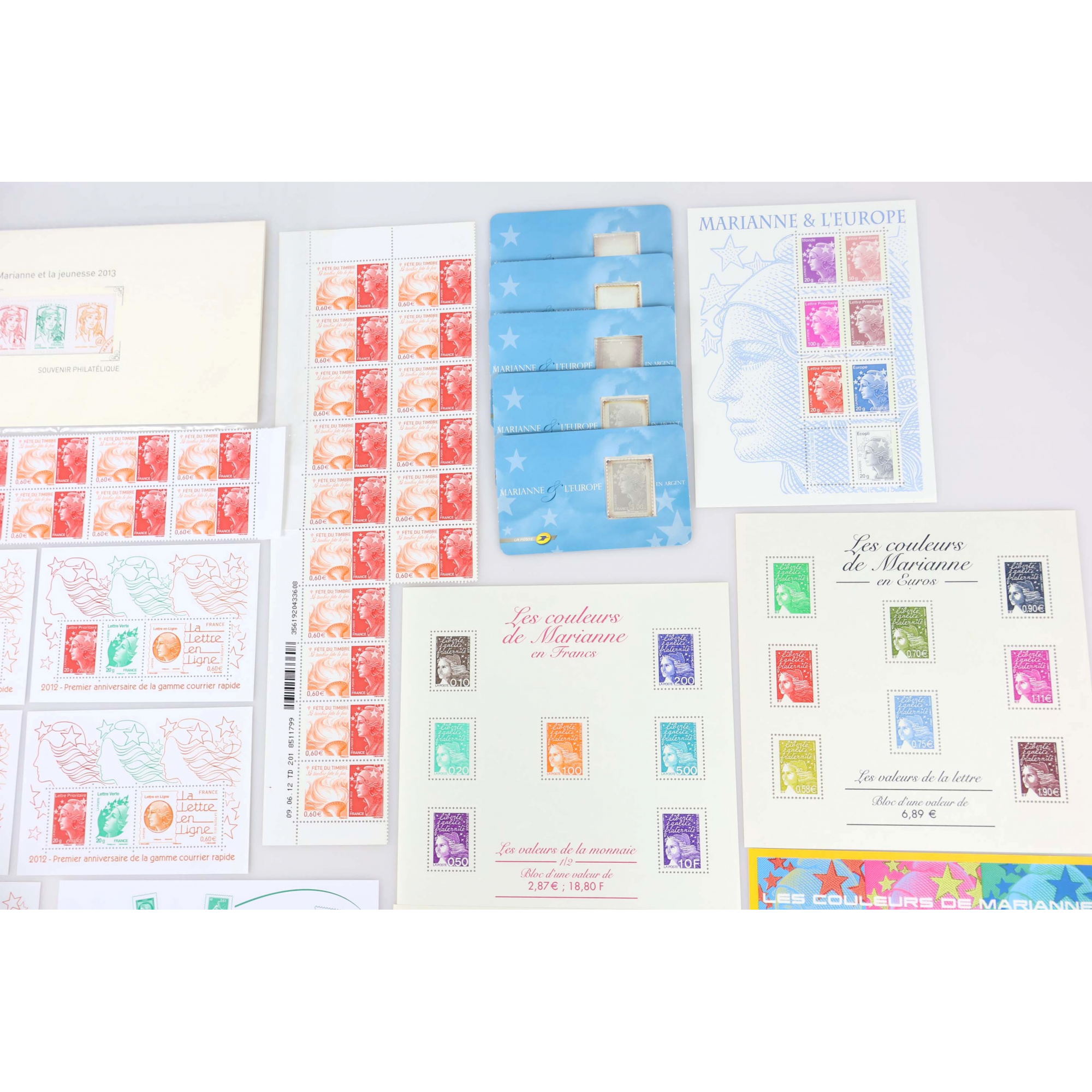 FRANCE LOT DE TIMBRES/BLOCS EN EUROS NEUFS** TYPE MARIANNE VALEUR FACIALE 128€