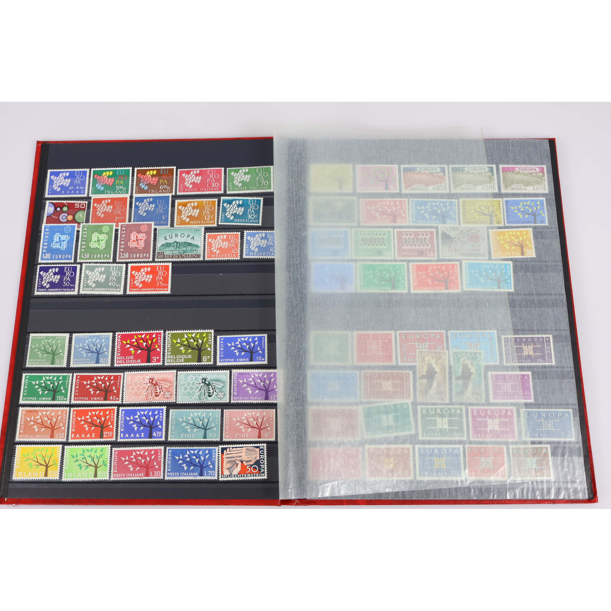 EUROPA, COLLECTION DE TIMBRES NEUFS AVEC ET SANS CHARNIÈRE DANS ALBUM À BANDES EUROPA, COLLECTION DE TIMBRES NEUFS AVEC ET SANS CHARNIÈRE DANS ALBUM À BANDES