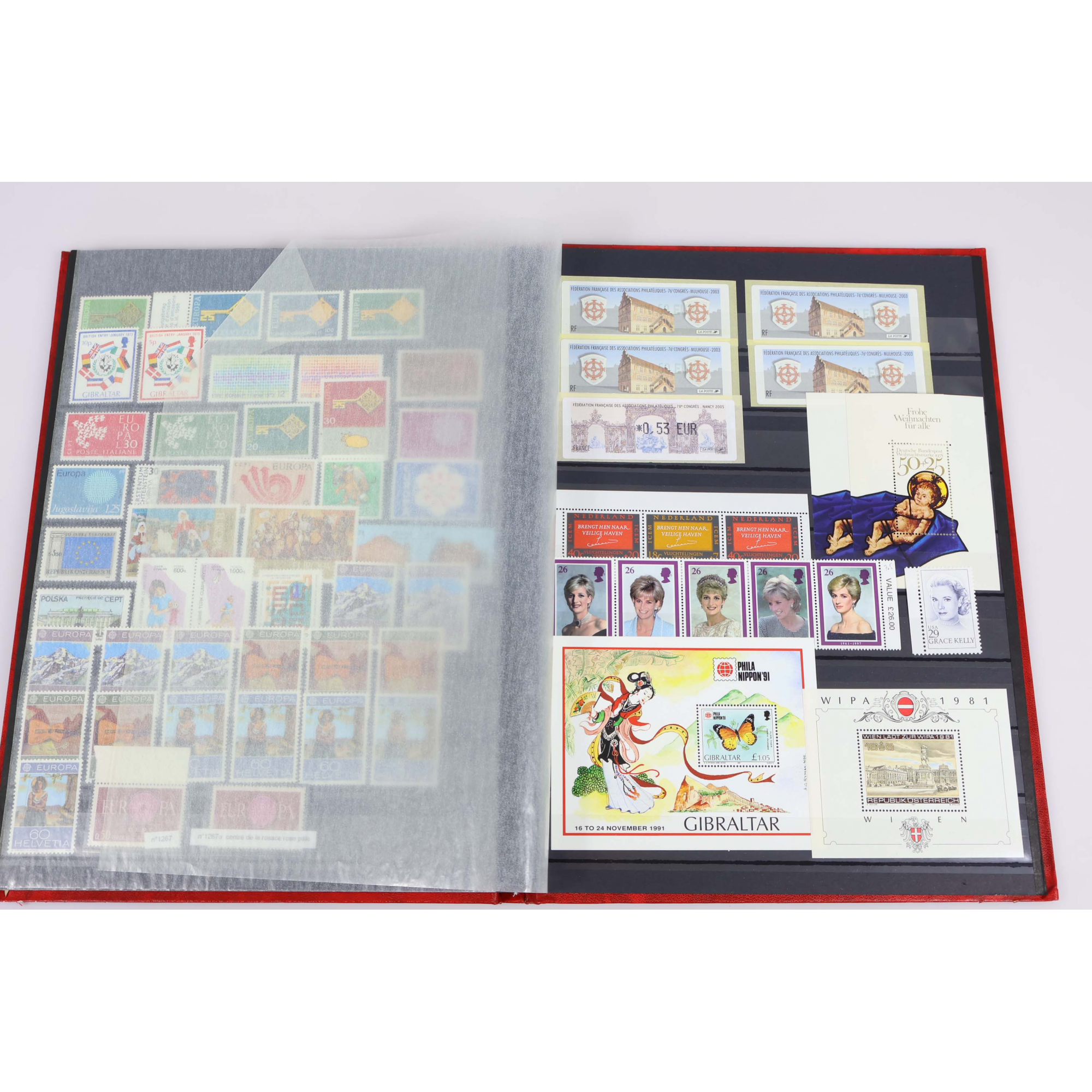 EUROPA, COLLECTION DE TIMBRES NEUFS AVEC ET SANS CHARNIÈRE DANS ALBUM À BANDES EUROPA, COLLECTION DE TIMBRES NEUFS AVEC ET SANS CHARNIÈRE DANS ALBUM À BANDES