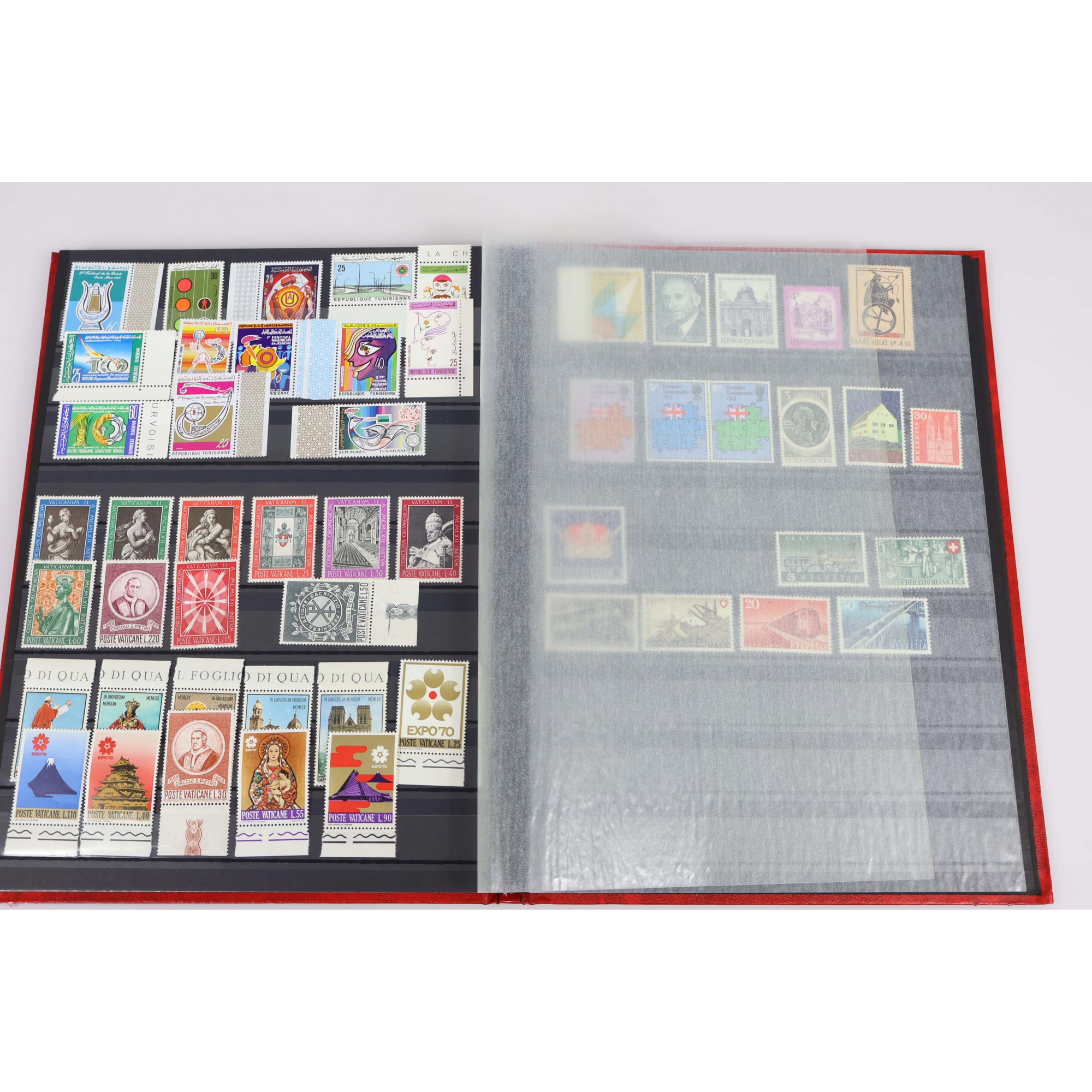 EUROPA, COLLECTION DE TIMBRES NEUFS AVEC ET SANS CHARNIÈRE DANS ALBUM À BANDES EUROPA, COLLECTION DE TIMBRES NEUFS AVEC ET SANS CHARNIÈRE DANS ALBUM À BANDES