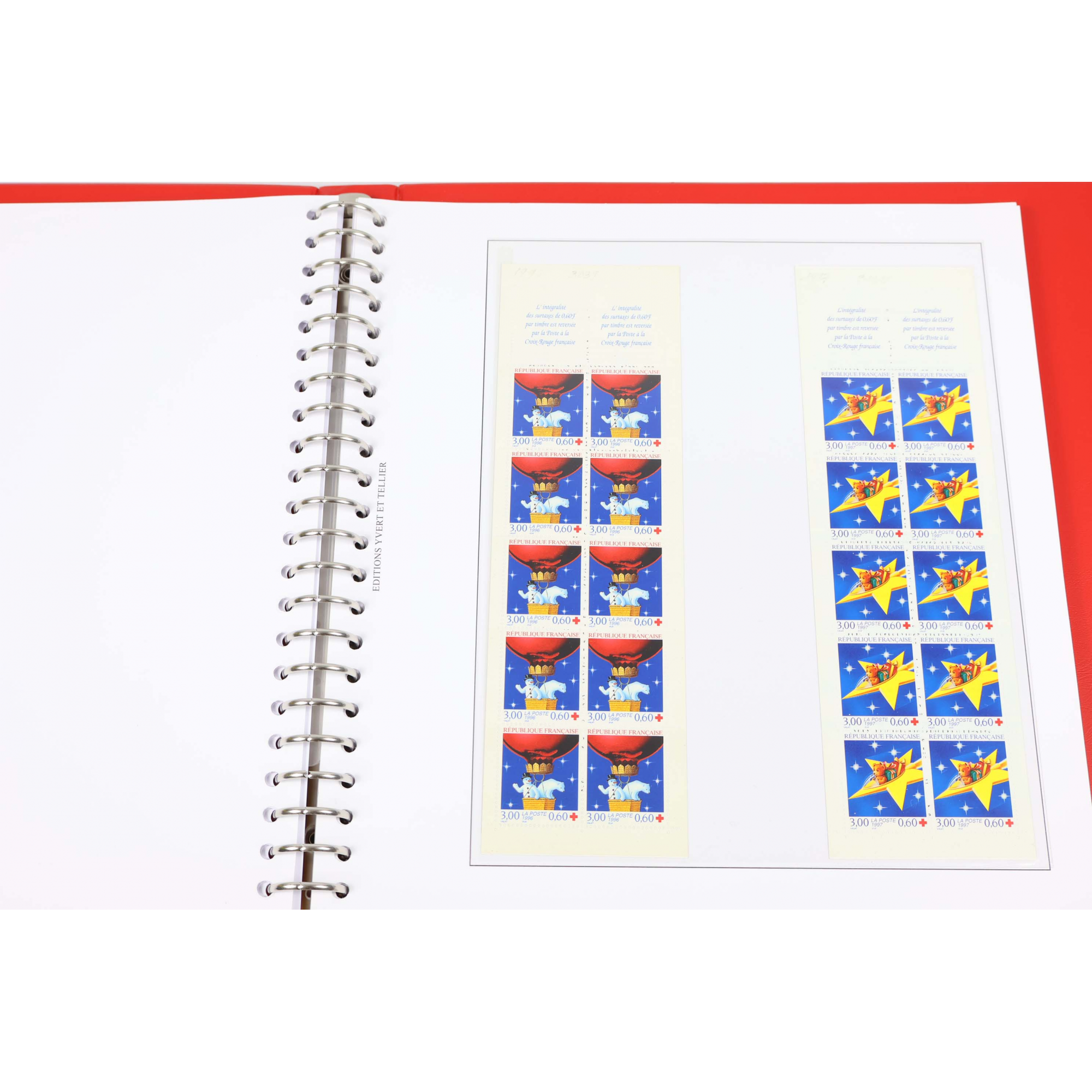 CLASSEUR HAUT DE GAMME YT AVEC CARNETS ET BLOCS CROIX-ROUGE TIMBRES NEUFS**