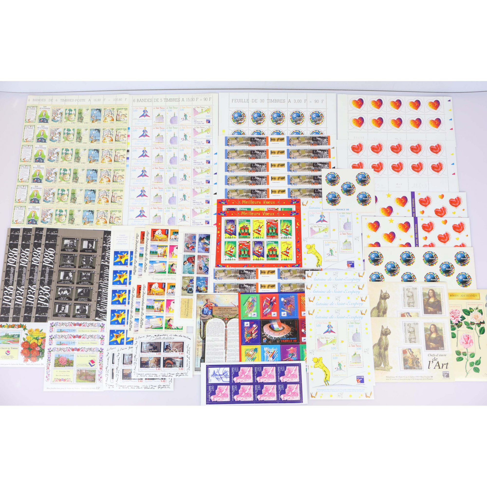 LOT DE TIMBRES EN FRANCS FEUILLES / BLOCS / CARNETS VALEUR FACIALE 1000 FRANCS