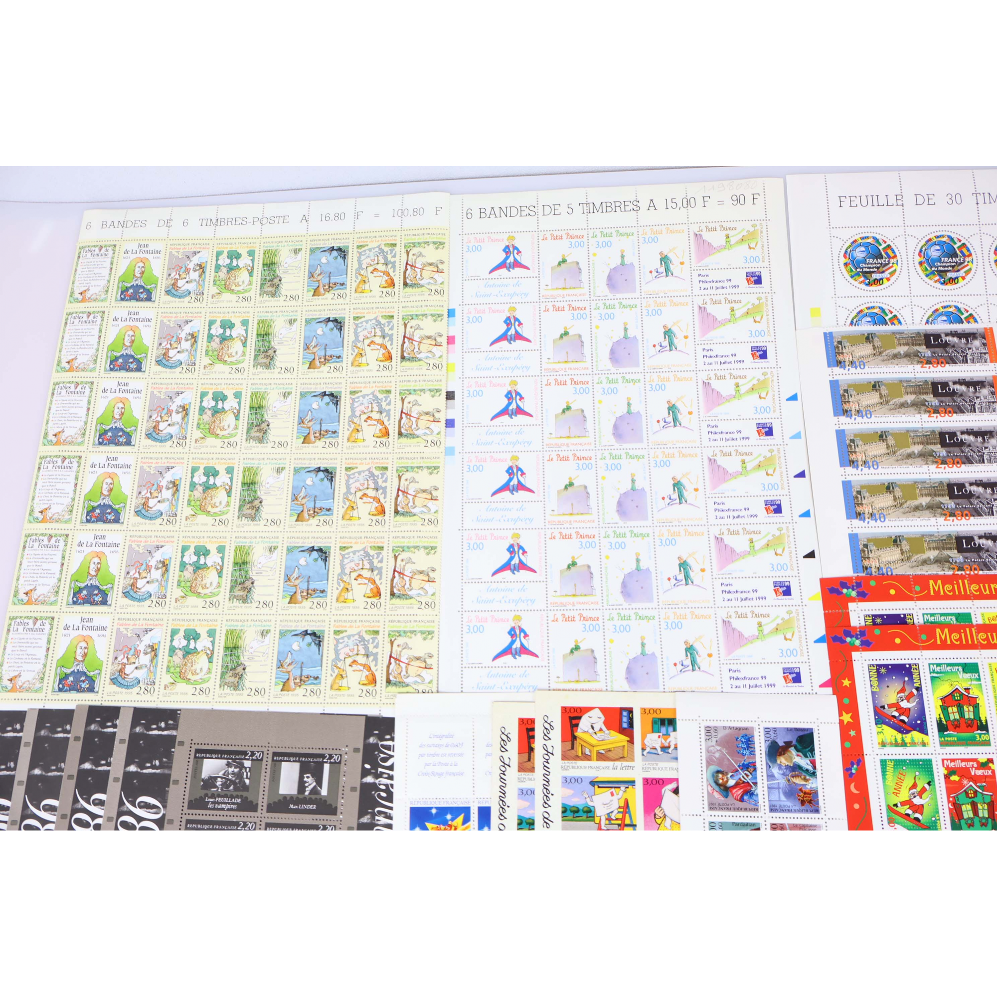 LOT DE TIMBRES EN FRANCS FEUILLES / BLOCS / CARNETS VALEUR FACIALE 1000 FRANCS
