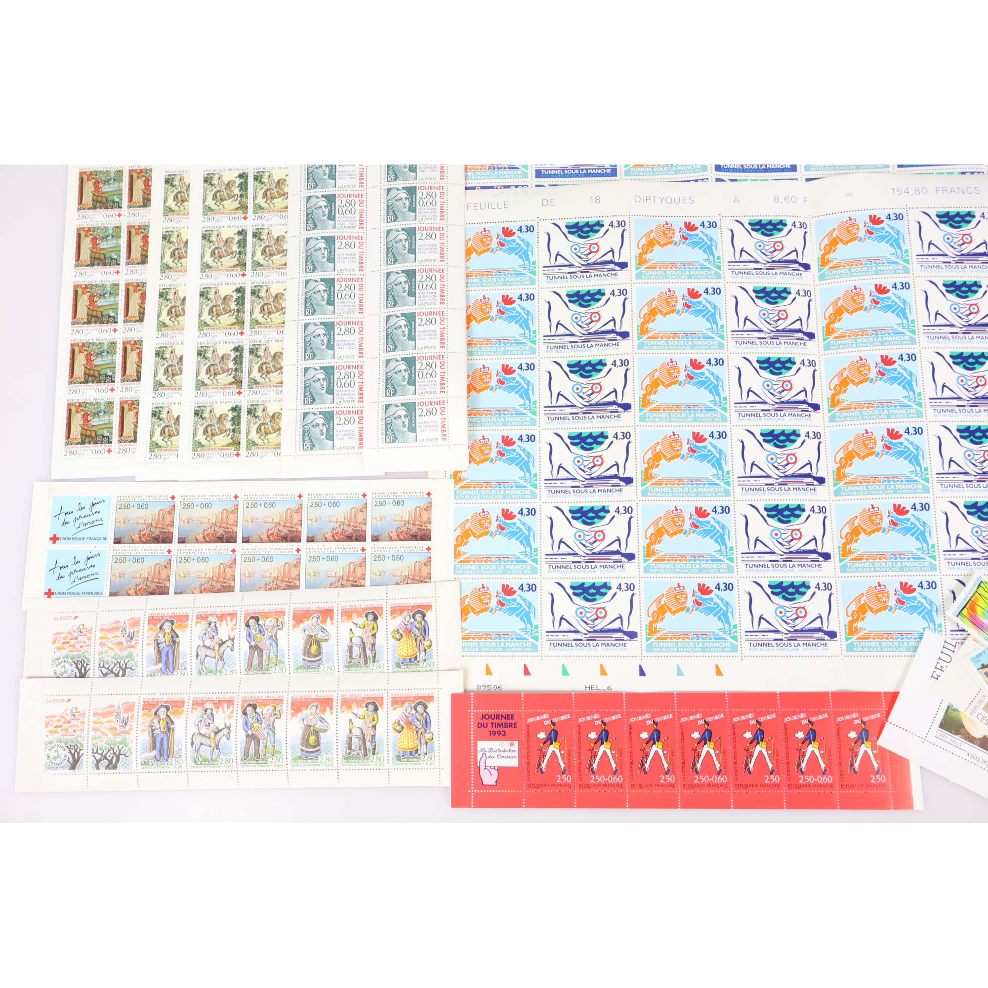 LOT EN FRANCS TIMBRES / FEUILLES / BLOCS / CARNETS VALEUR FACIALE 1021 FRANCS