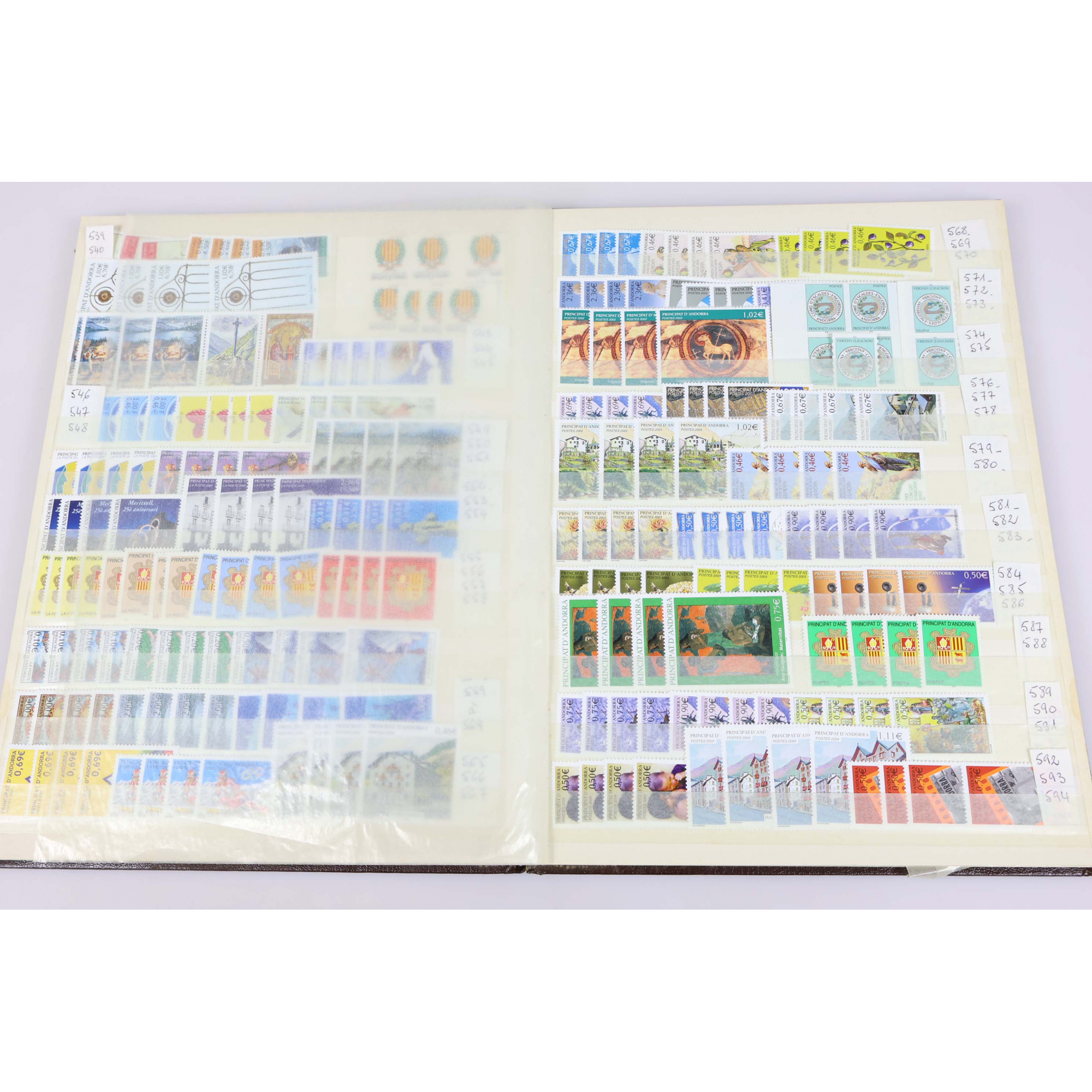 STOCK ANDORRE ENTRE 1982 ET 2010, TIMBRES NEUFS** VALEUR FACIALE 702€ STOCK ANDORRE ENTRE 1982 ET 2010, TIMBRES NEUFS** VALEUR FACIALE 702€