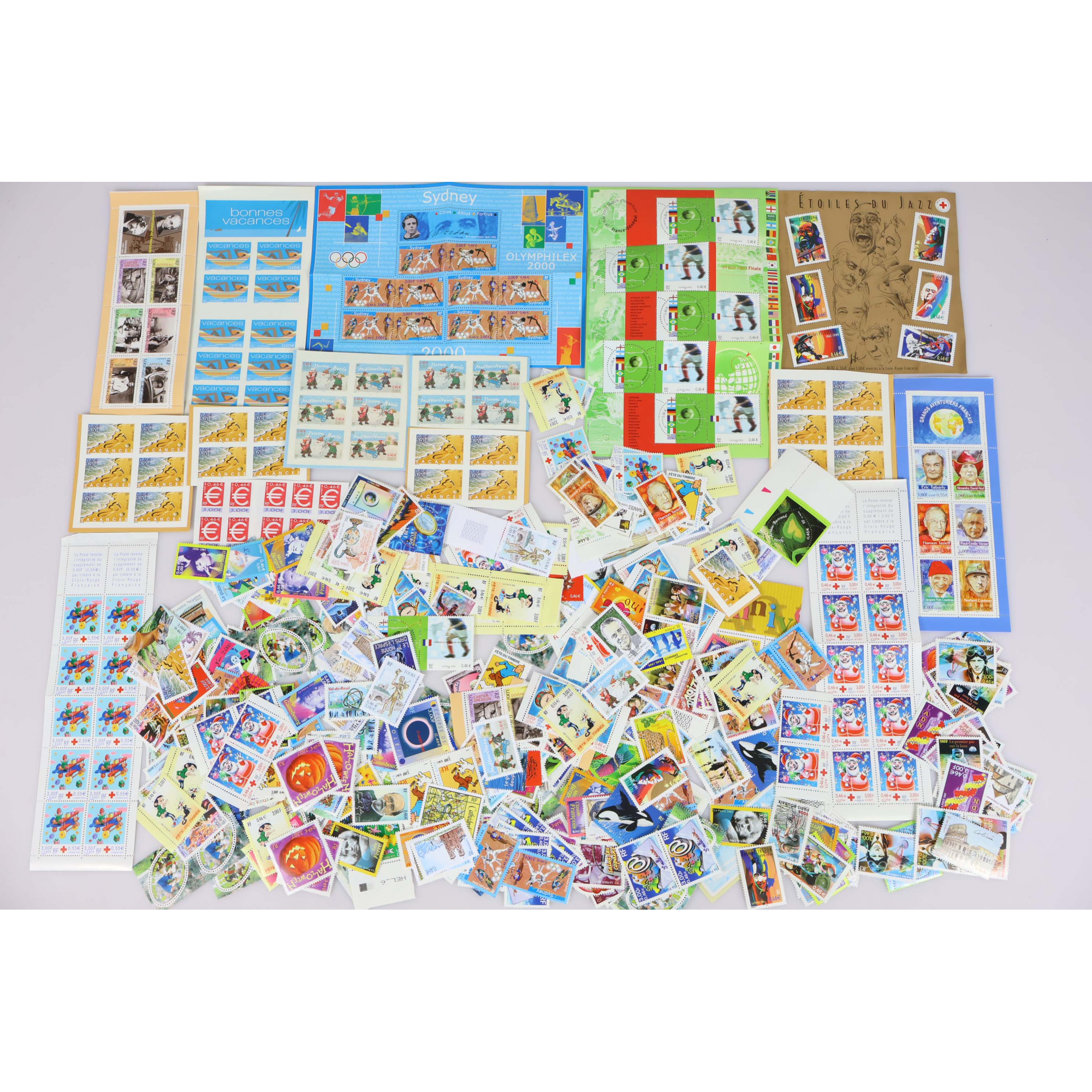 LOT DE 560 TIMBRES A 0.46€ EN BLOCS/TIMBRES-POSTES/CARNETS NEUFS FACIALE 257€