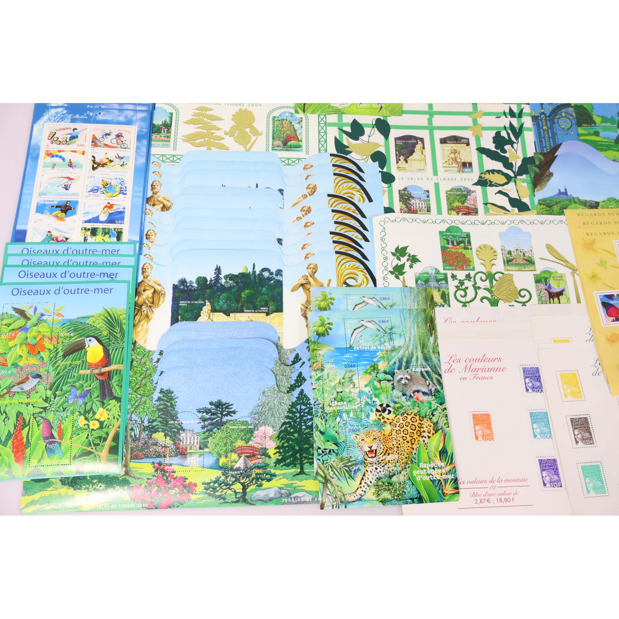 LOT IMPORTANT DE BLOCS-FEUILLETS EN EUROS TIMBRES NEUFS** FACIALE 417€