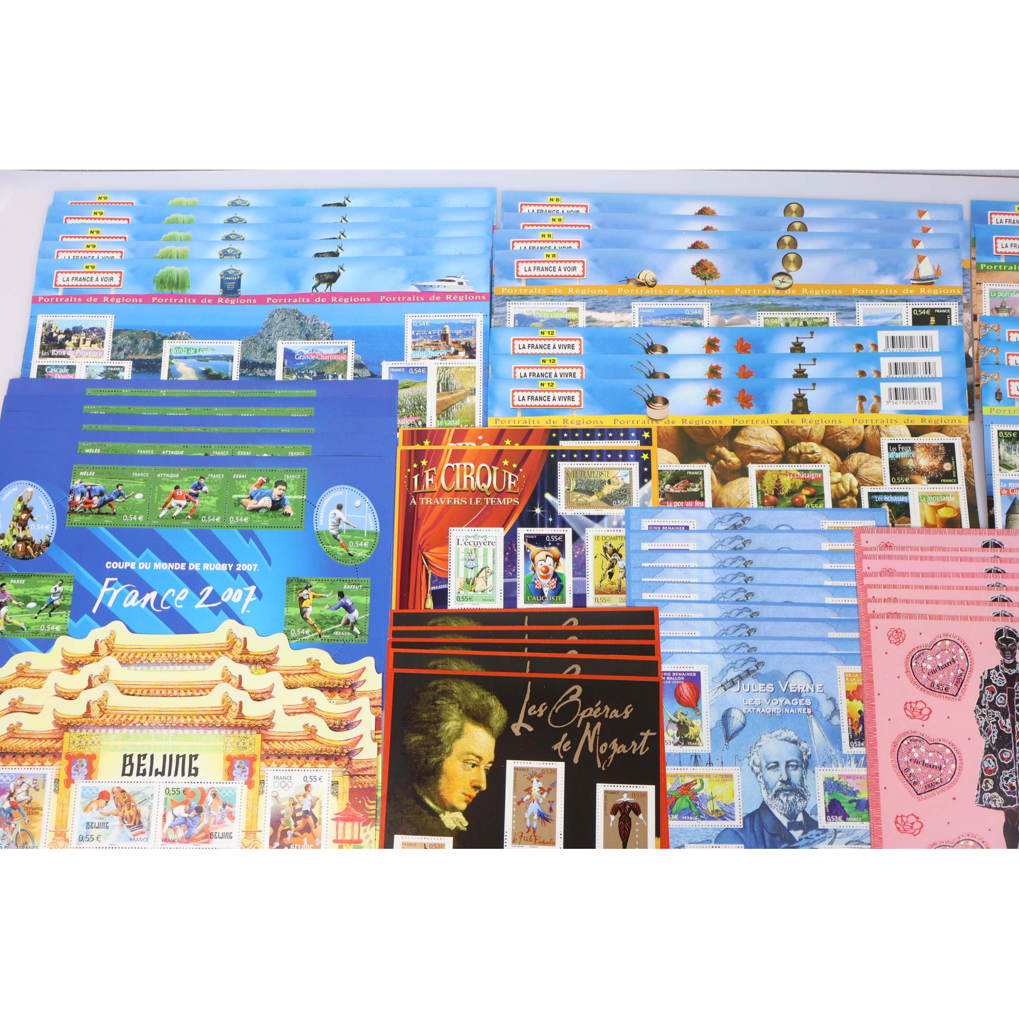 LOT IMPORTANT DE BLOCS-FEUILLETS EN EUROS TIMBRES NEUFS** FACIALE 305€