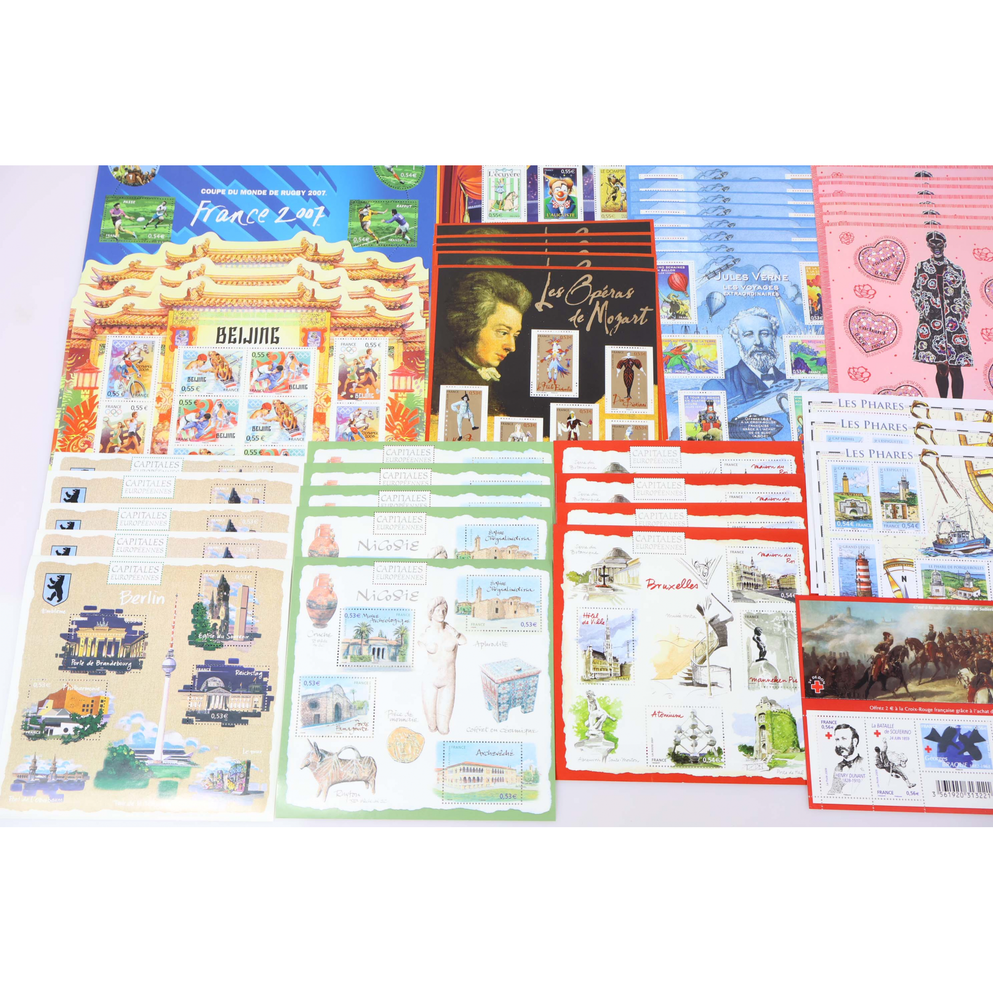 LOT IMPORTANT DE BLOCS-FEUILLETS EN EUROS TIMBRES NEUFS** FACIALE 305€
