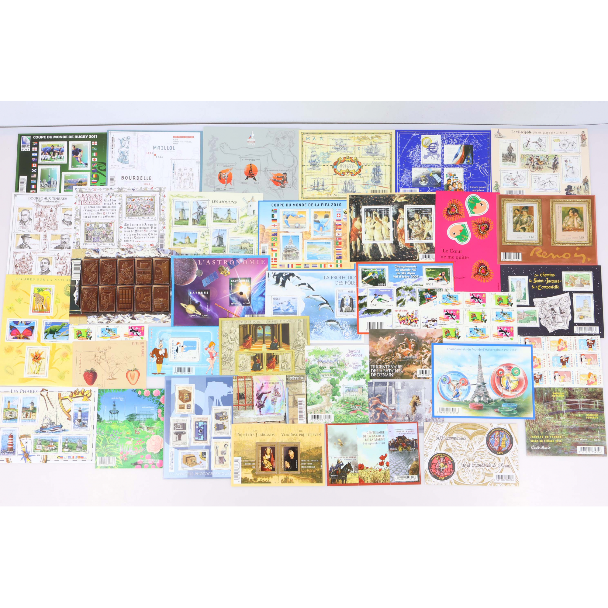 LOT DE BLOS FEUILLETS MODERNES EN EUROS IDÉAL AFFRANCHISSEMENT FACIALE 132€