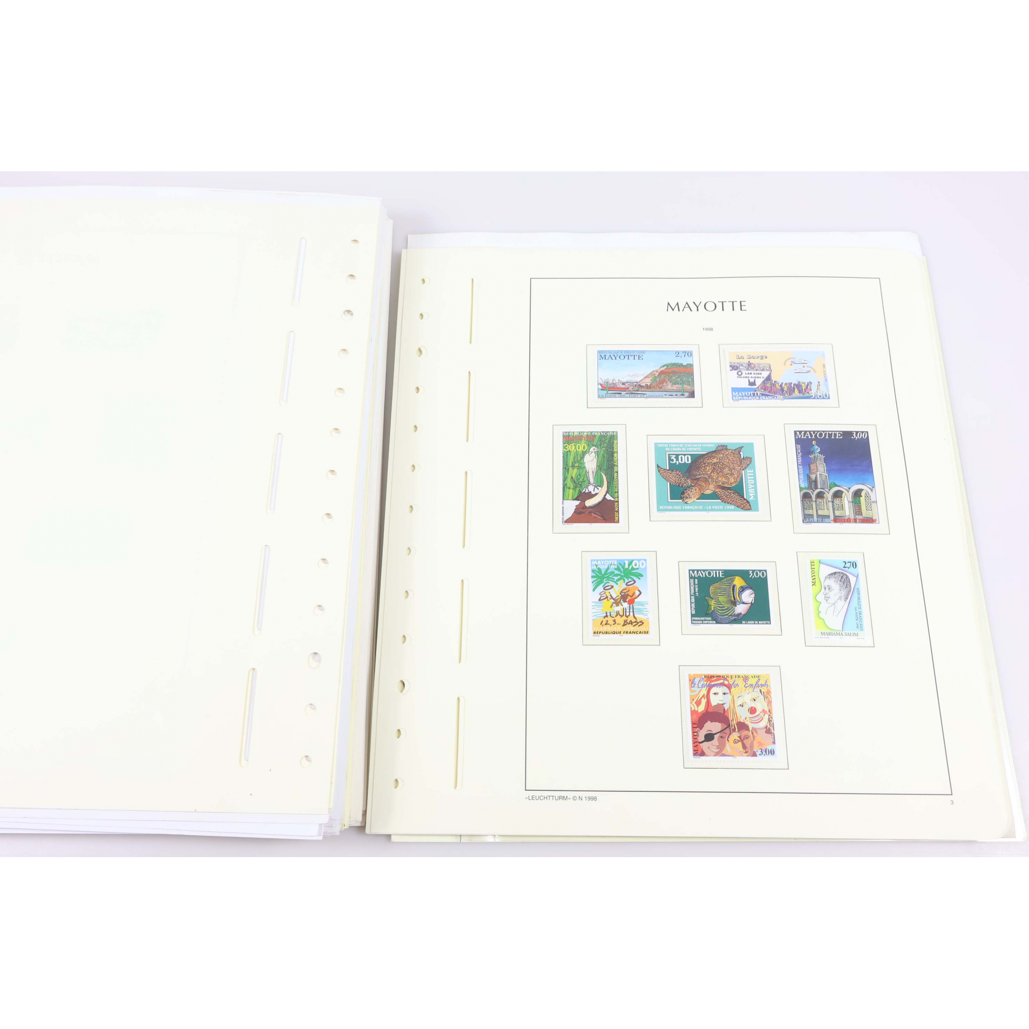 COLLECTION DE TIMBRES NEUFS** SPM - TAAF - MAYOTTE 1986 À 2005 SUR FEUILLES COLLECTION DE TIMBRES NEUFS** SPM - TAAF - MAYOTTE 1986 À 2005 SUR FEUILLES