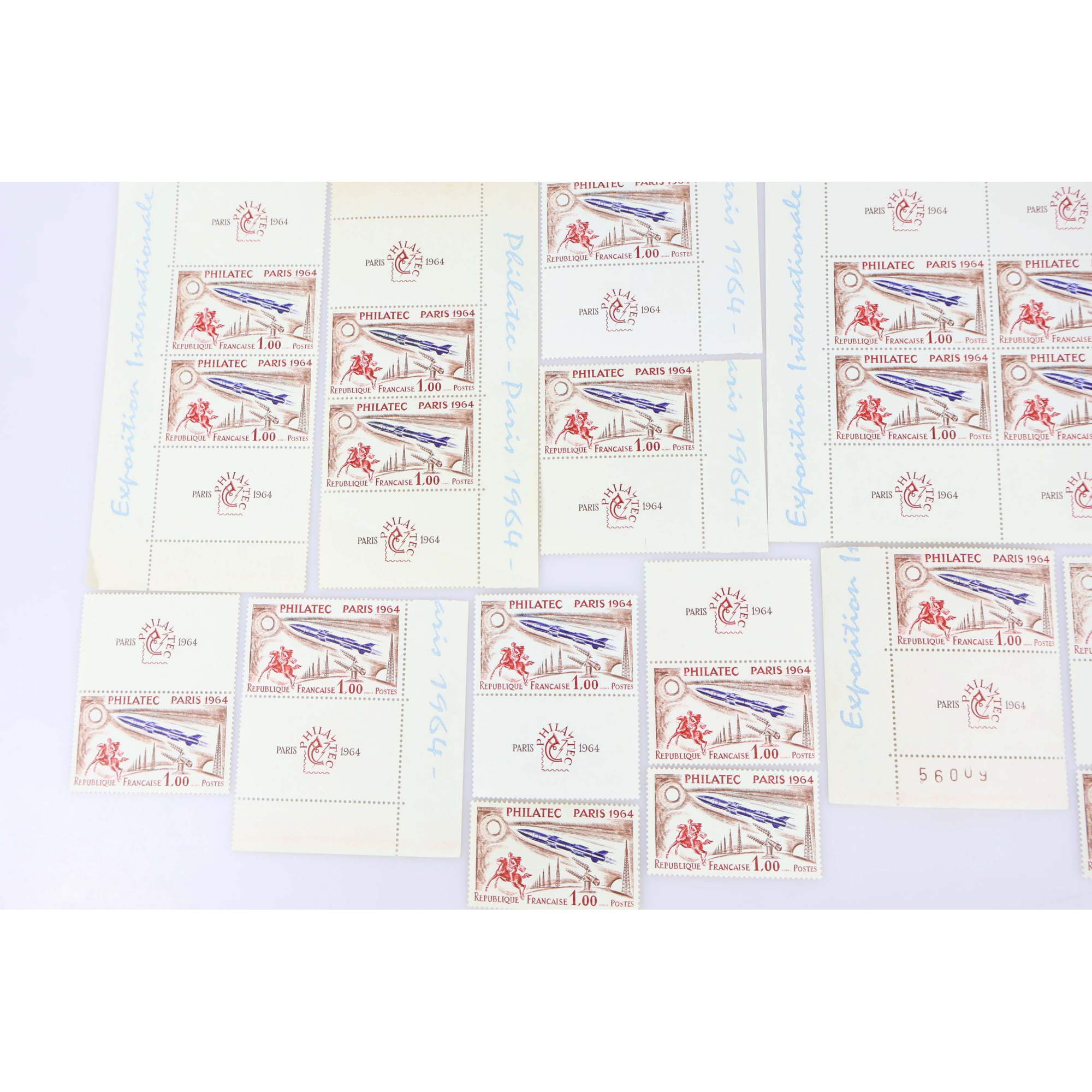 FRANCE N°1422 LOT DE 46 TIMBRES NEUFS ** EXPOSITION PHILATEC 1964 AVEC VIGNETTES