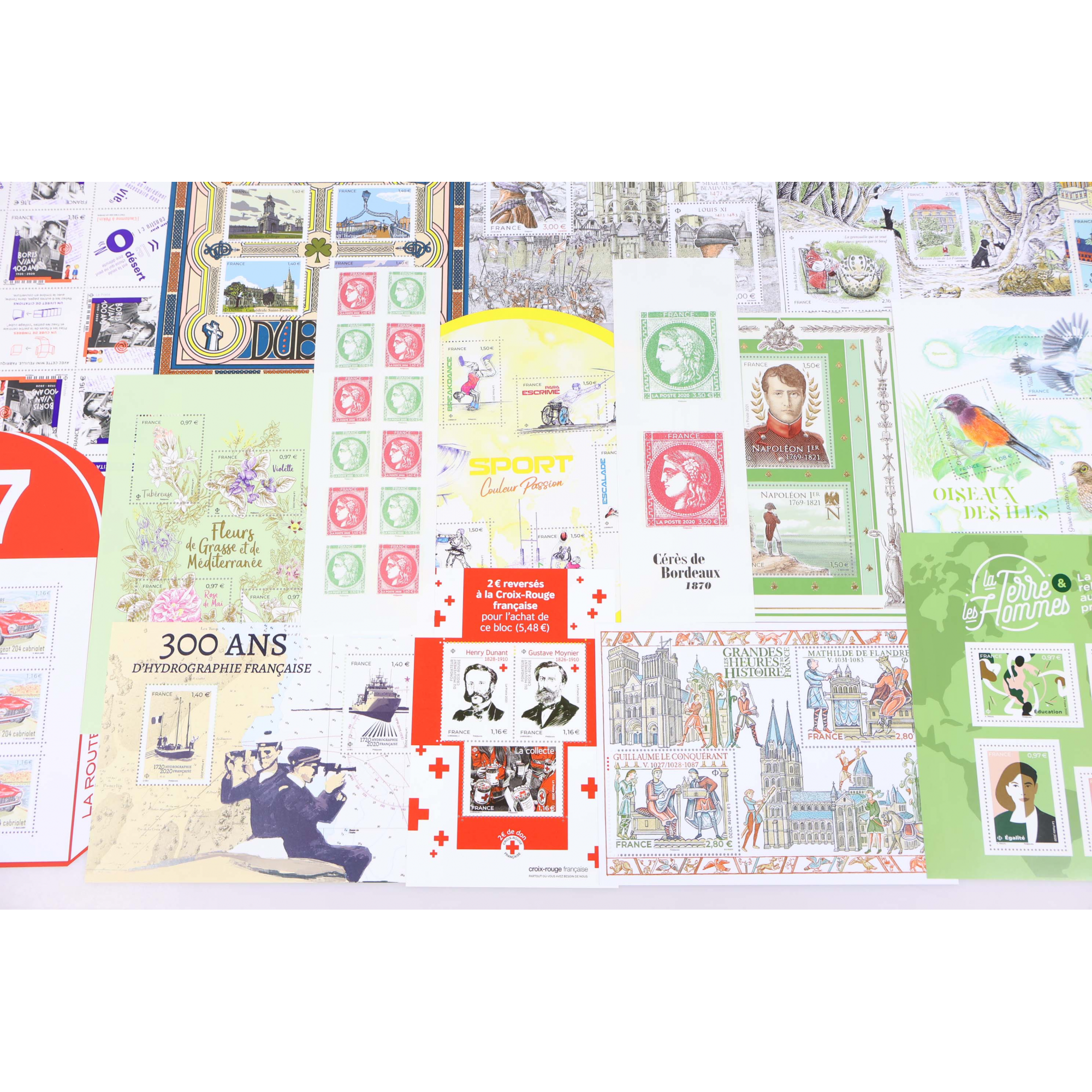 LOT DE BLOCS-FEUILLETS ET TIMBRES NEUFS** DE 2020 ET 2021 FACIALE 311€