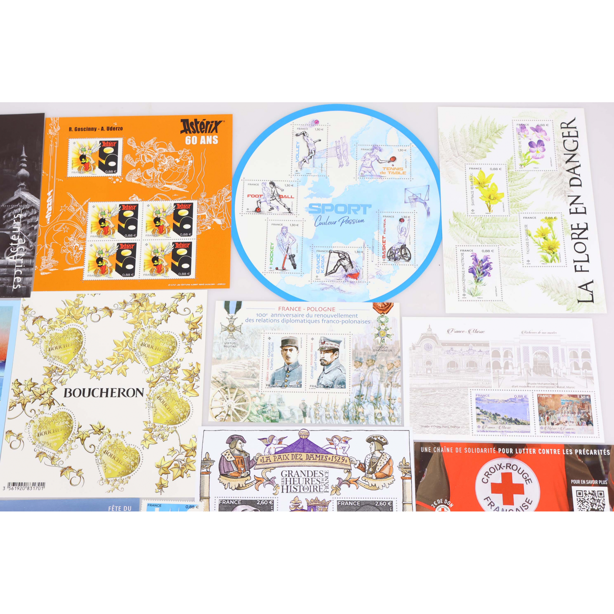 LOT DE BLOCS-FEUILLETS ET TIMBRES NEUFS** DE FRANCE DE 2019 FACIALE 122€