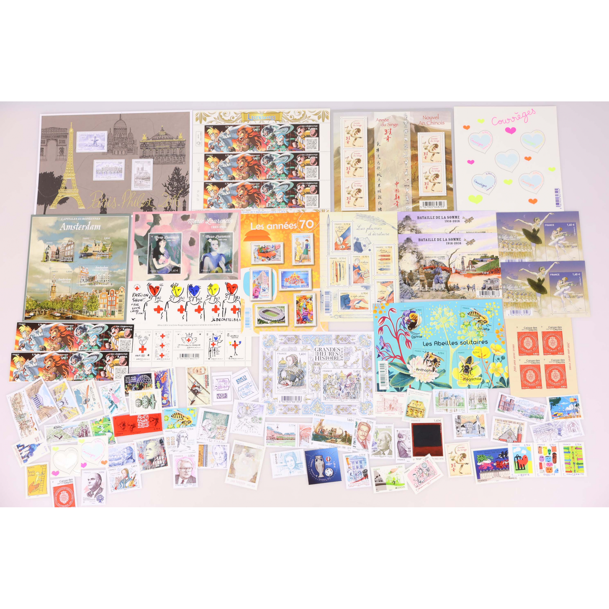 LOT DE BLOCS-FEUILLETS ET TIMBRES NEUFS** DE FRANCE DE 2016 FACIALE 113€