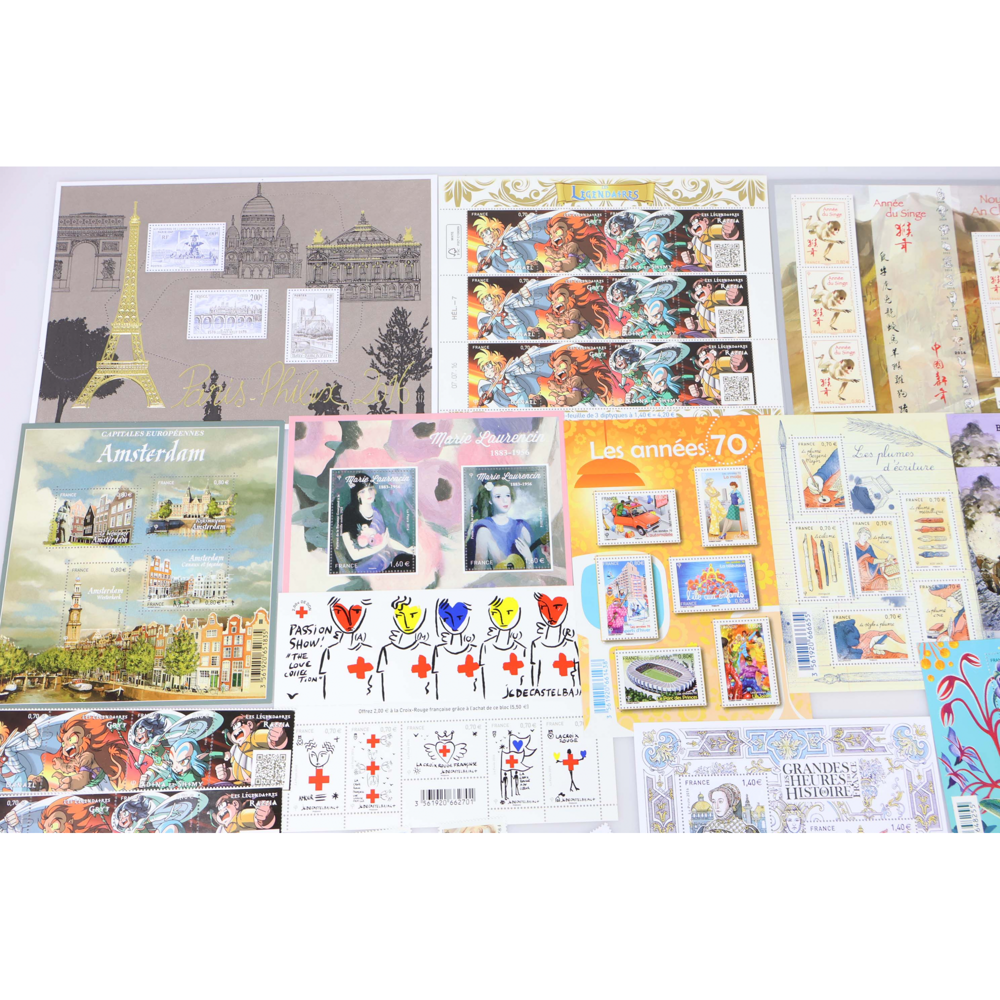 LOT DE BLOCS-FEUILLETS ET TIMBRES NEUFS** DE FRANCE DE 2016 FACIALE 113€