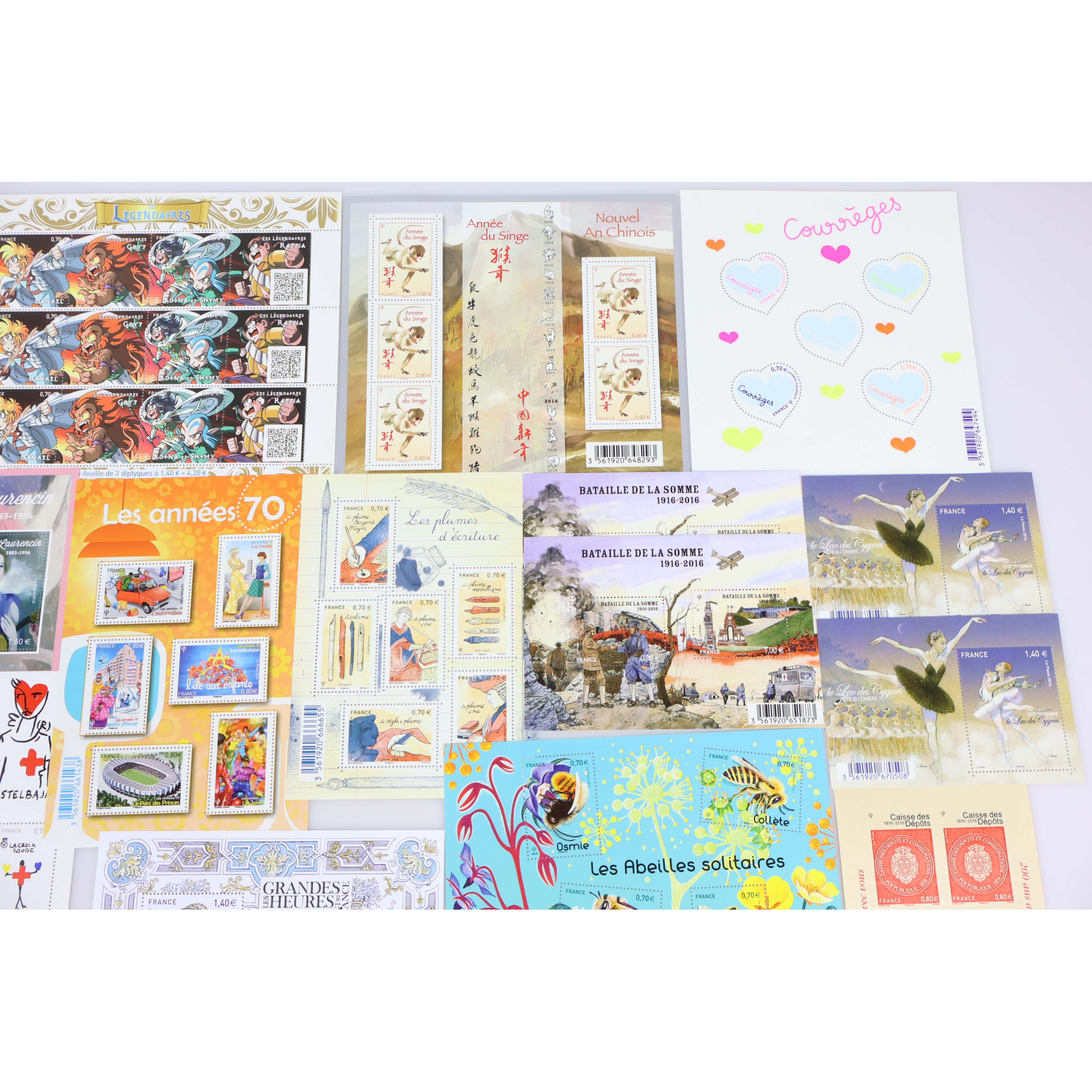 LOT DE BLOCS-FEUILLETS ET TIMBRES NEUFS** DE FRANCE DE 2016 FACIALE 113€