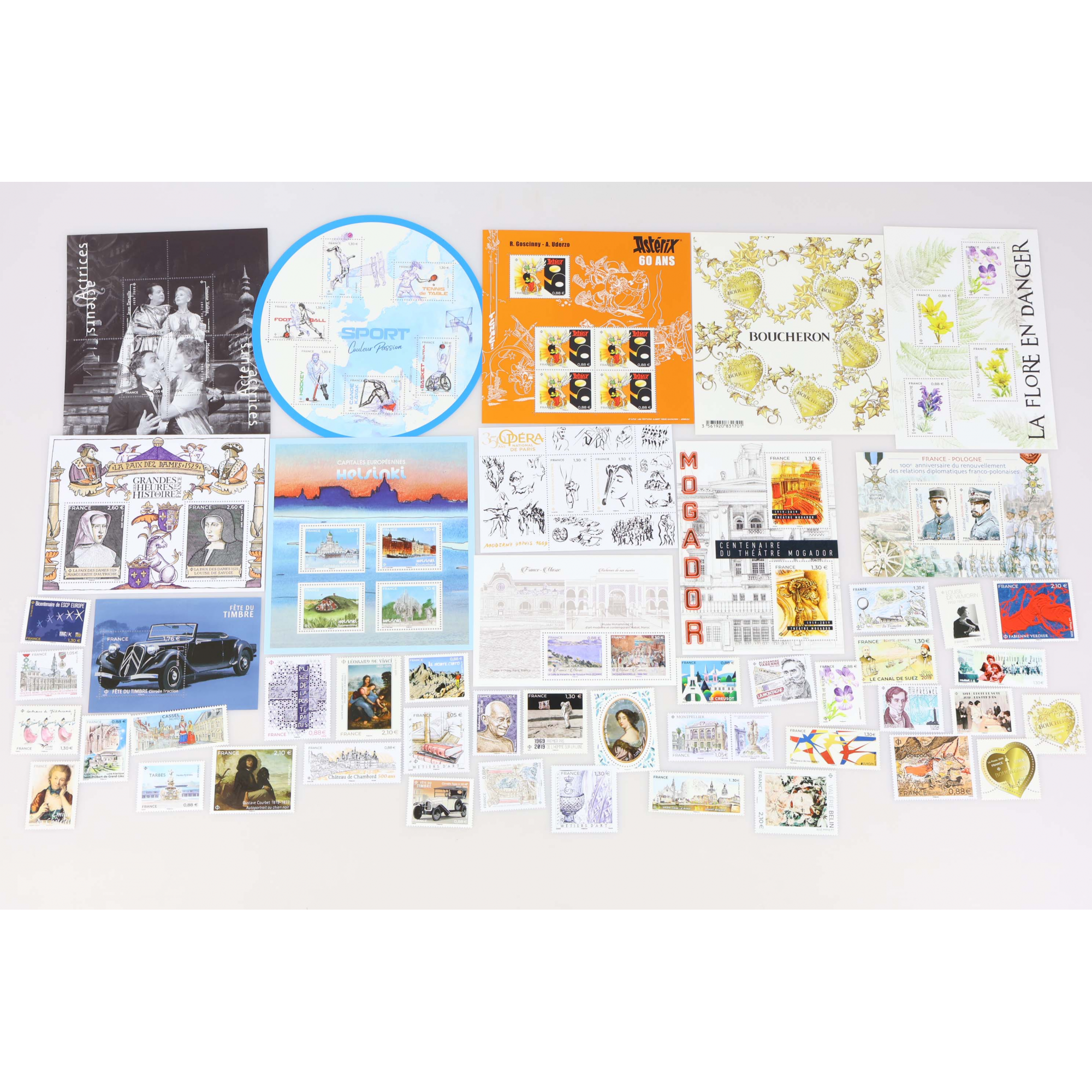 LOT DE TIMBRES ET BLOCS NEUFS** DE FRANCE DE L'ANNÉE 2019 FACIALE 90€