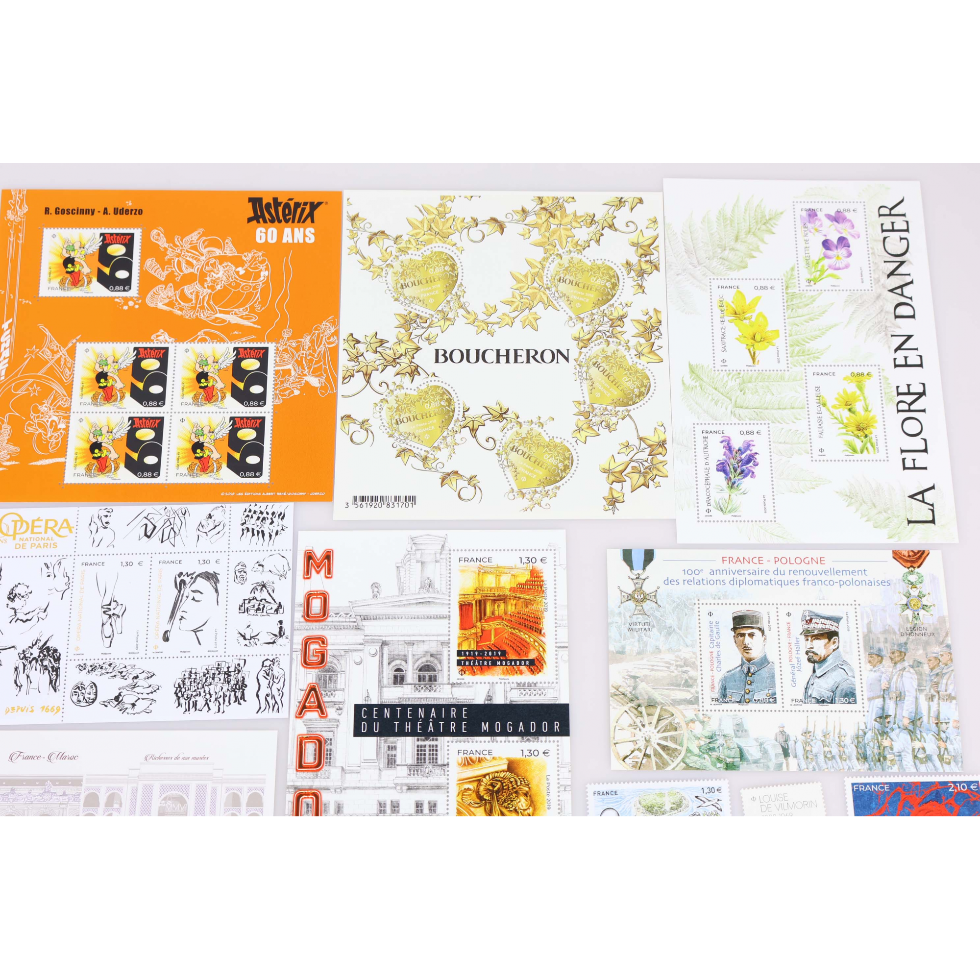 LOT DE TIMBRES ET BLOCS NEUFS** DE FRANCE DE L'ANNÉE 2019 FACIALE 90€