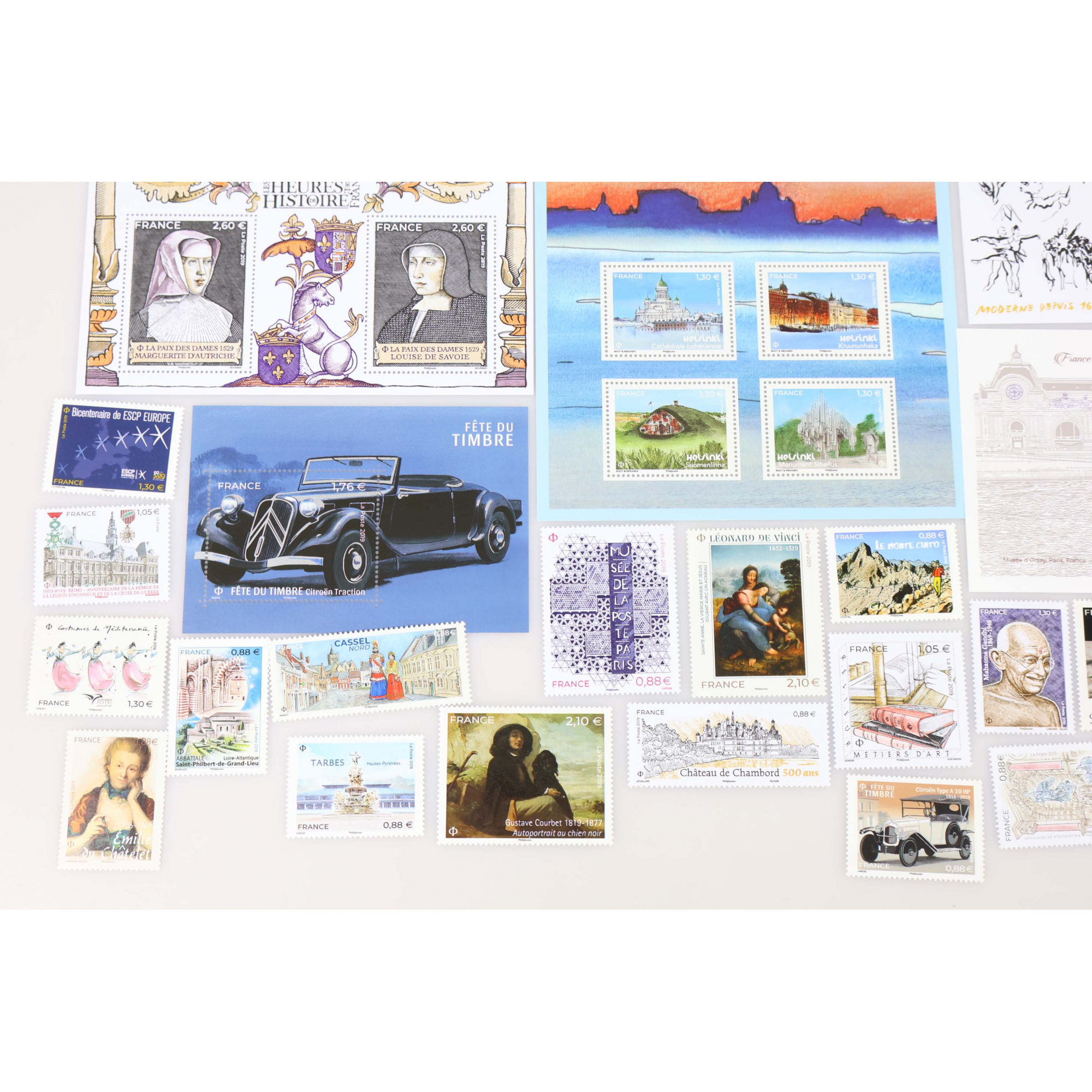 LOT DE TIMBRES ET BLOCS NEUFS** DE FRANCE DE L'ANNÉE 2019 FACIALE 90€