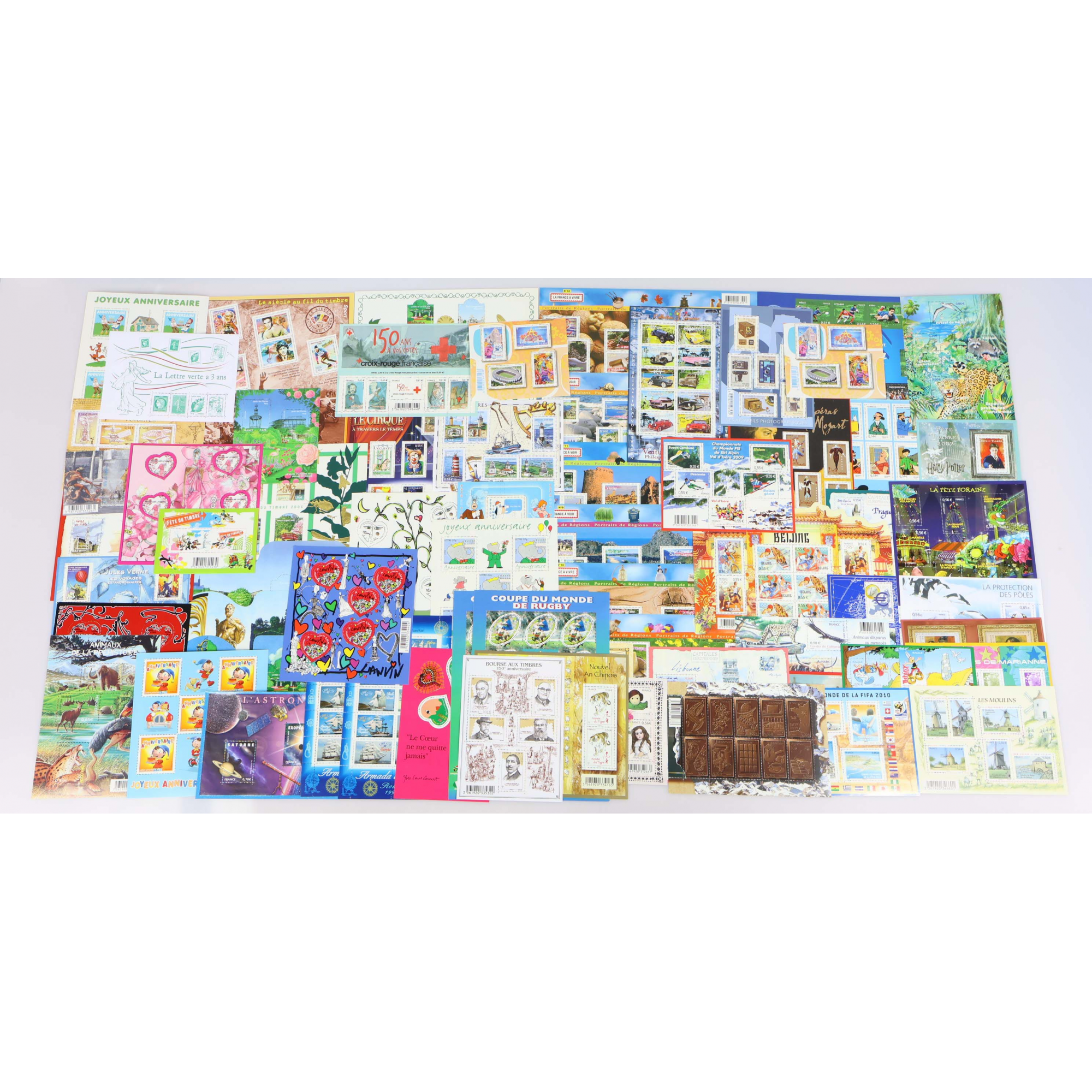 LOT DE BLOCS DE FRANCE TIMBRES NEUFS FACIALE 258€ POUR COURRIERS / COLLECTION