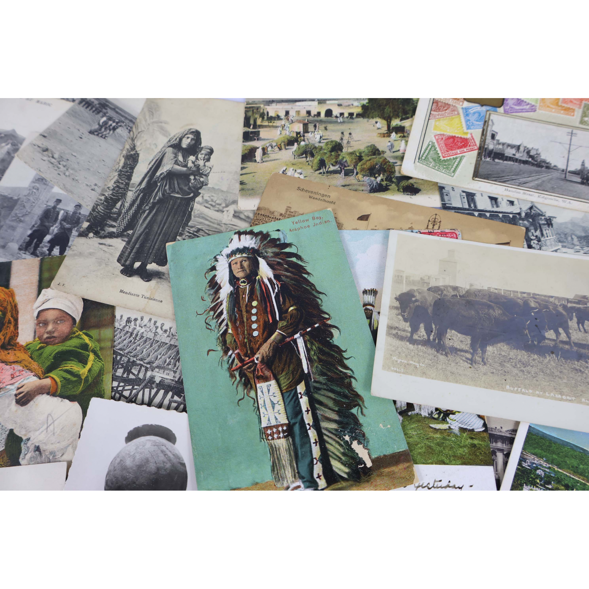 ÉNORME LOT DE 1134 ANCIENNES CARTES POSTALES DE FRANCE ET DIVERS PAYS