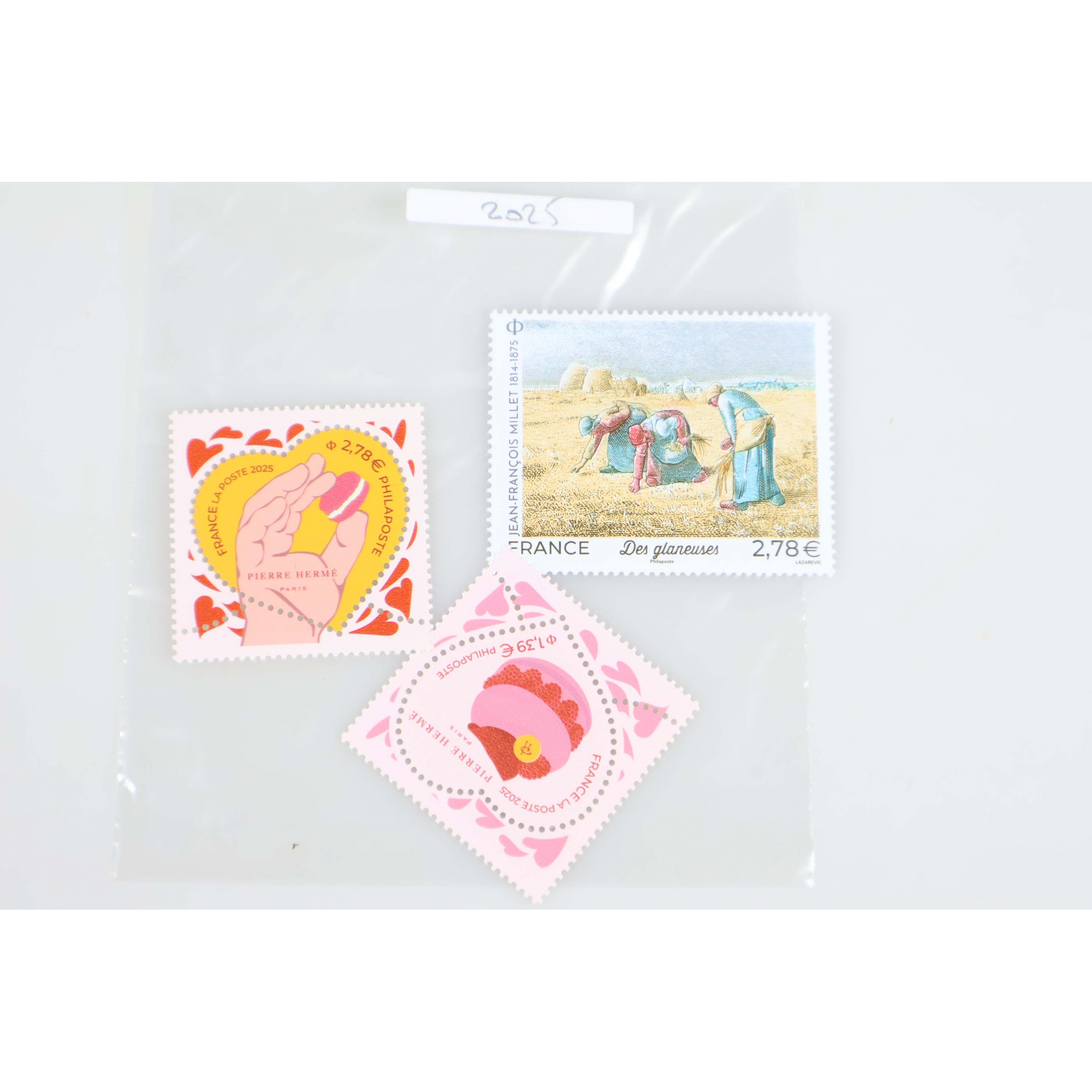 LOT DE TIMBRES-POSTE NEUFS** DES ANNÉES 2022 A 2025 POCHETTES ANNÉES SÉPARÉES