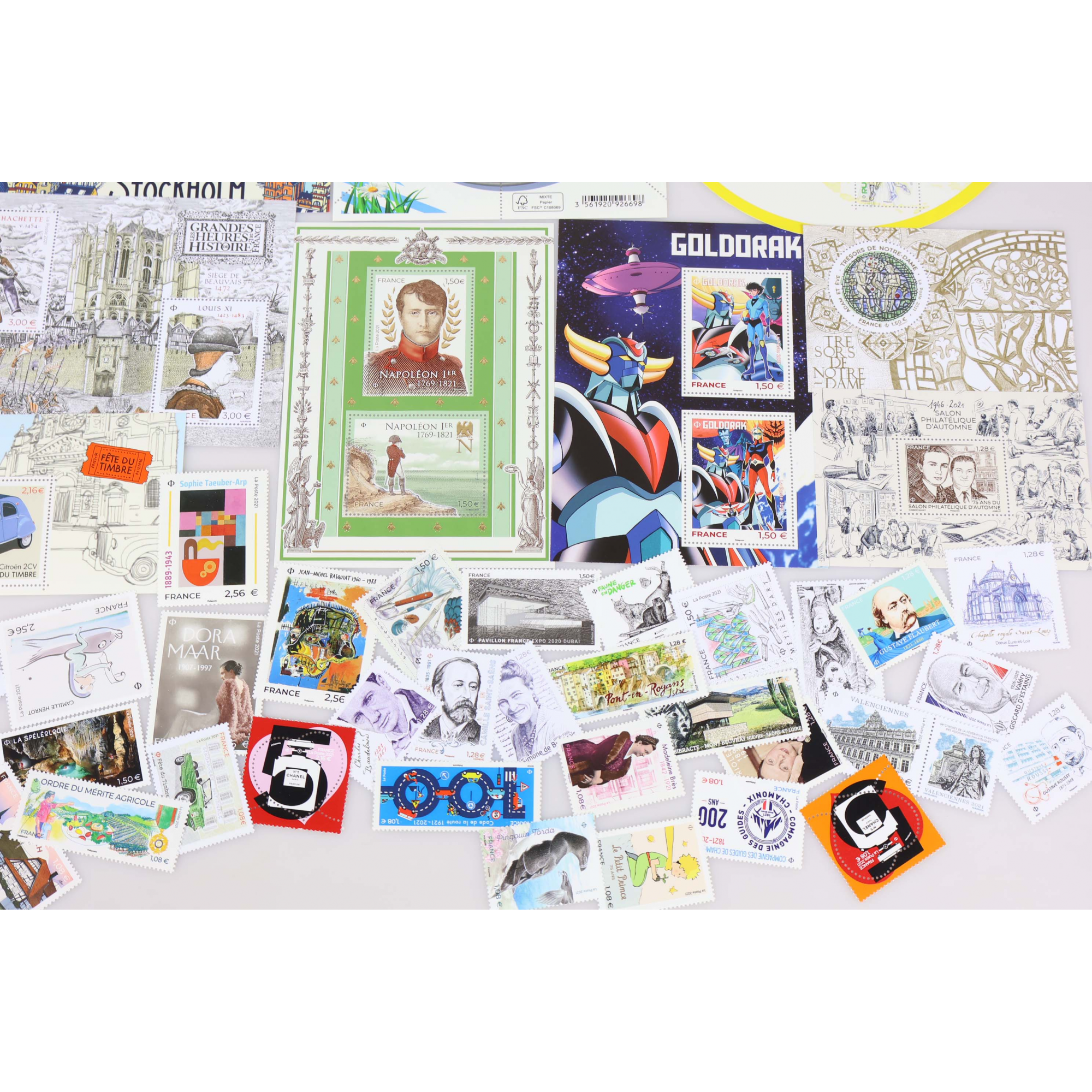 LOT DE TIMBRES ET BLOCS-FEUILLETS DE 2021 TIMBRES NEUFS** FACIALE ELEVEE