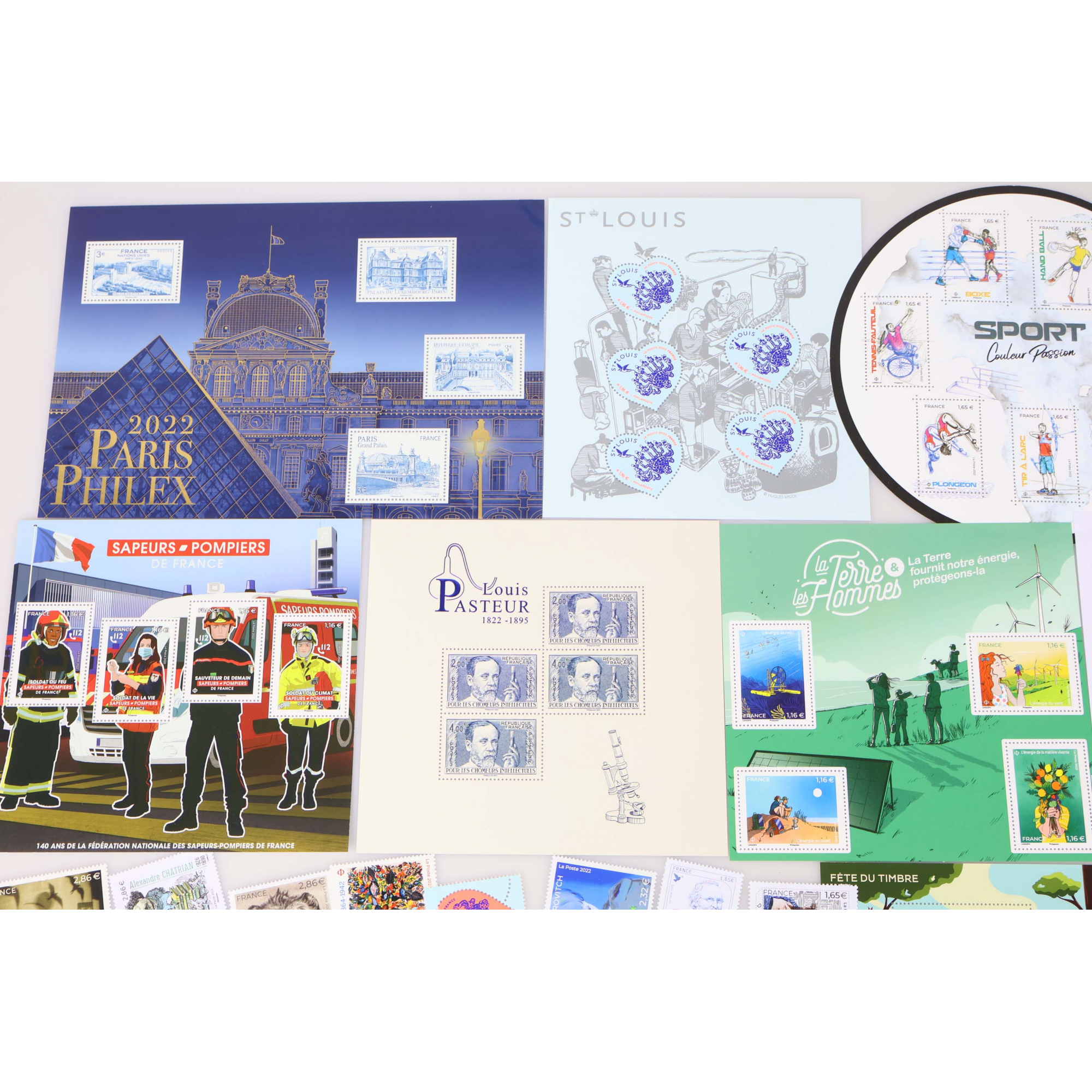 LOT DE TIMBRES ET BLOCS-FEUILLETS DE 2022 TIMBRES NEUFS** FACIALE 145 EUROS