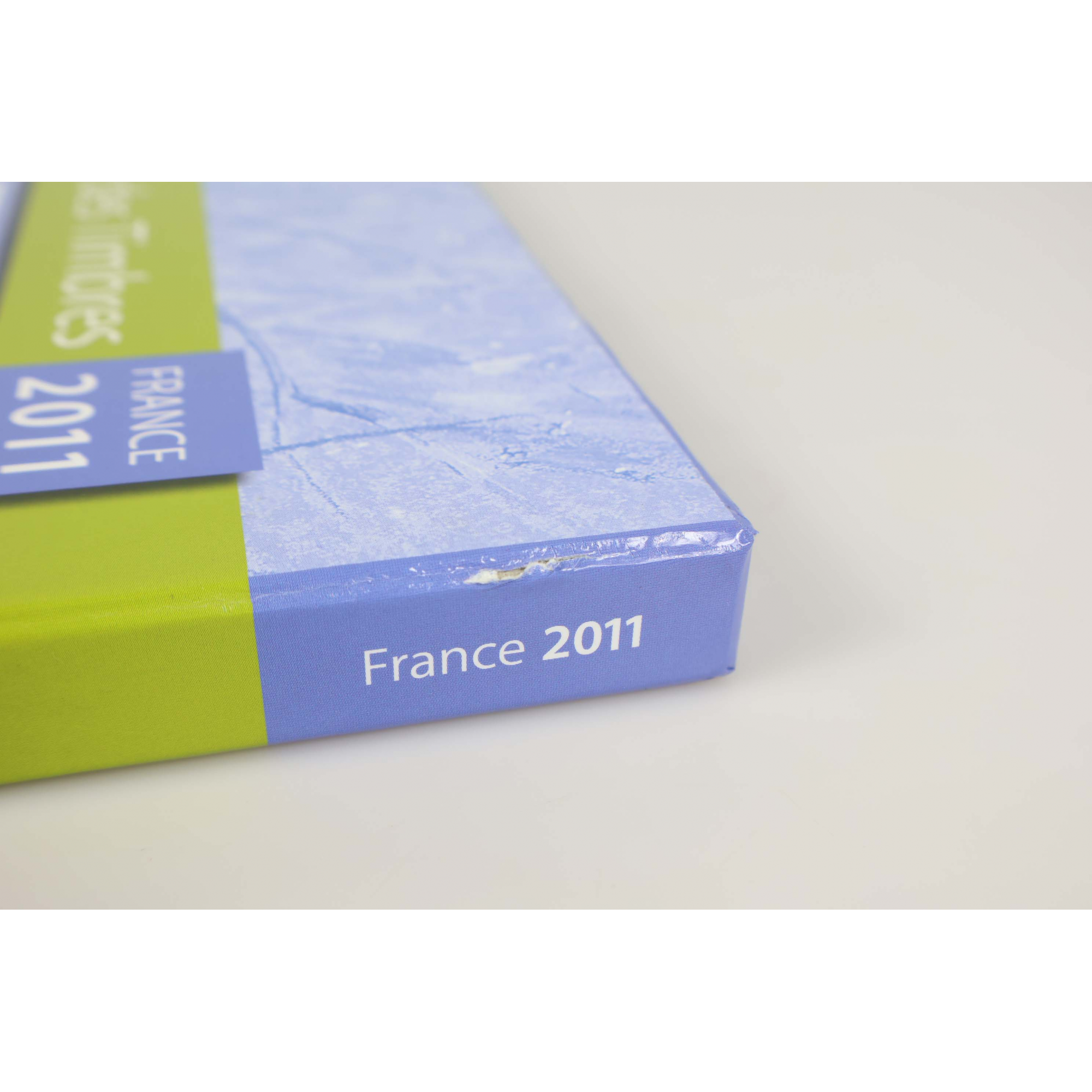 LE LIVRE DES TIMBRES FRANCE ANNÉE 2011 AVEC BOITIER - COMPLET - TIMBRES NEUFS**