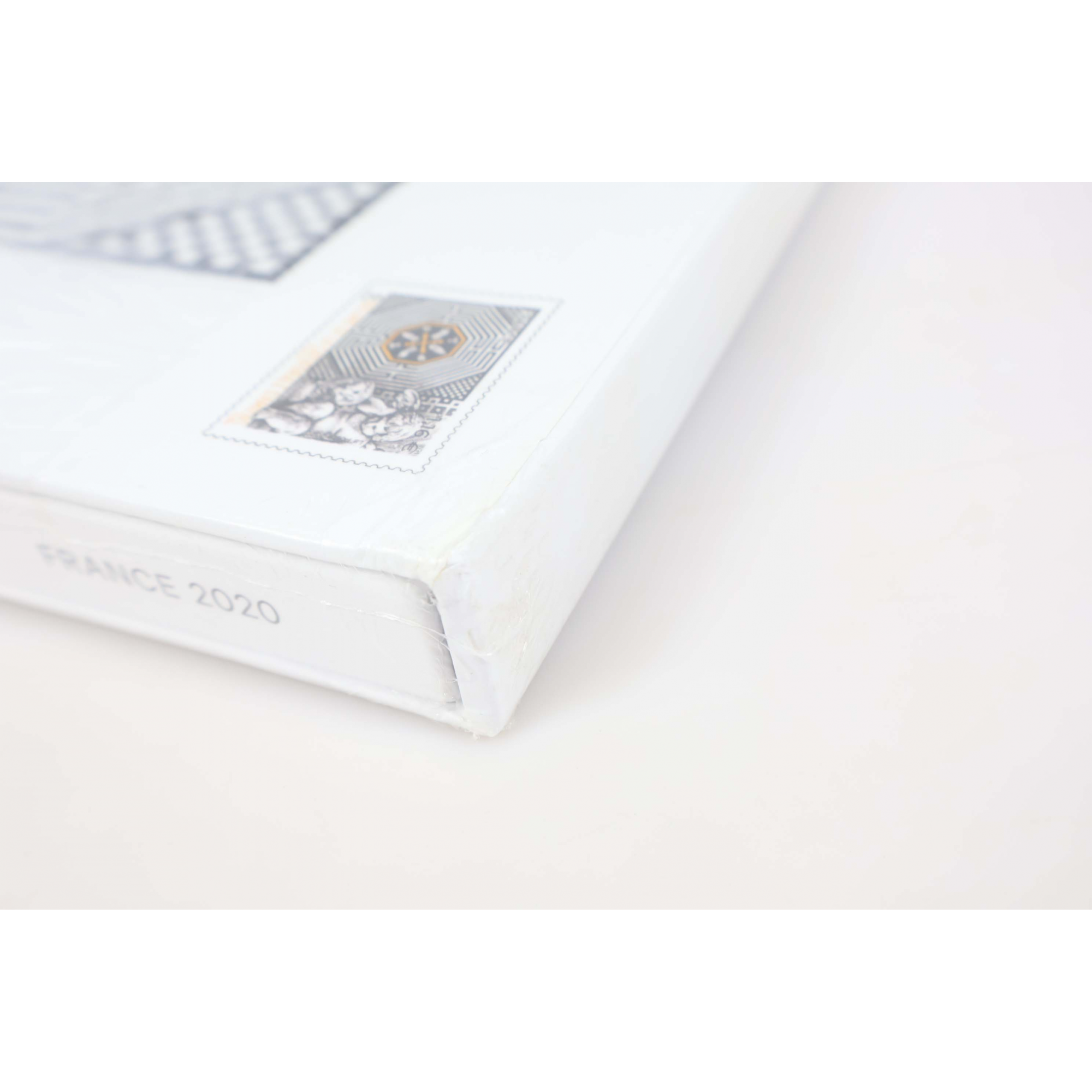 LE LIVRE DES TIMBRES FRANCE ANNÉE 2020 COMPLET SOUS BLISTER, NEUFS** ANGLE ABIMÉ