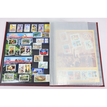 COLLECTION FRANCE TIMBRES NEUFS** EN FRANCS ET EUROS DANS UN BEL ALBUM FAC 113€