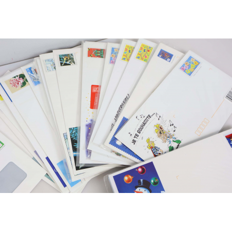 LOT DE 100 ENVELOPPES MONDE PRÉ-AFFRANCHIES POUR LETTRES 20G, THÈMES DIVERS
