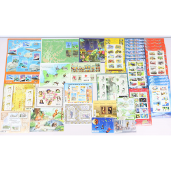 FRANCE LOT DE BLOCS ET FEUILLETS EN EUROS TIMBRES NEUFS VALEUR FACIALE 100 EUROS