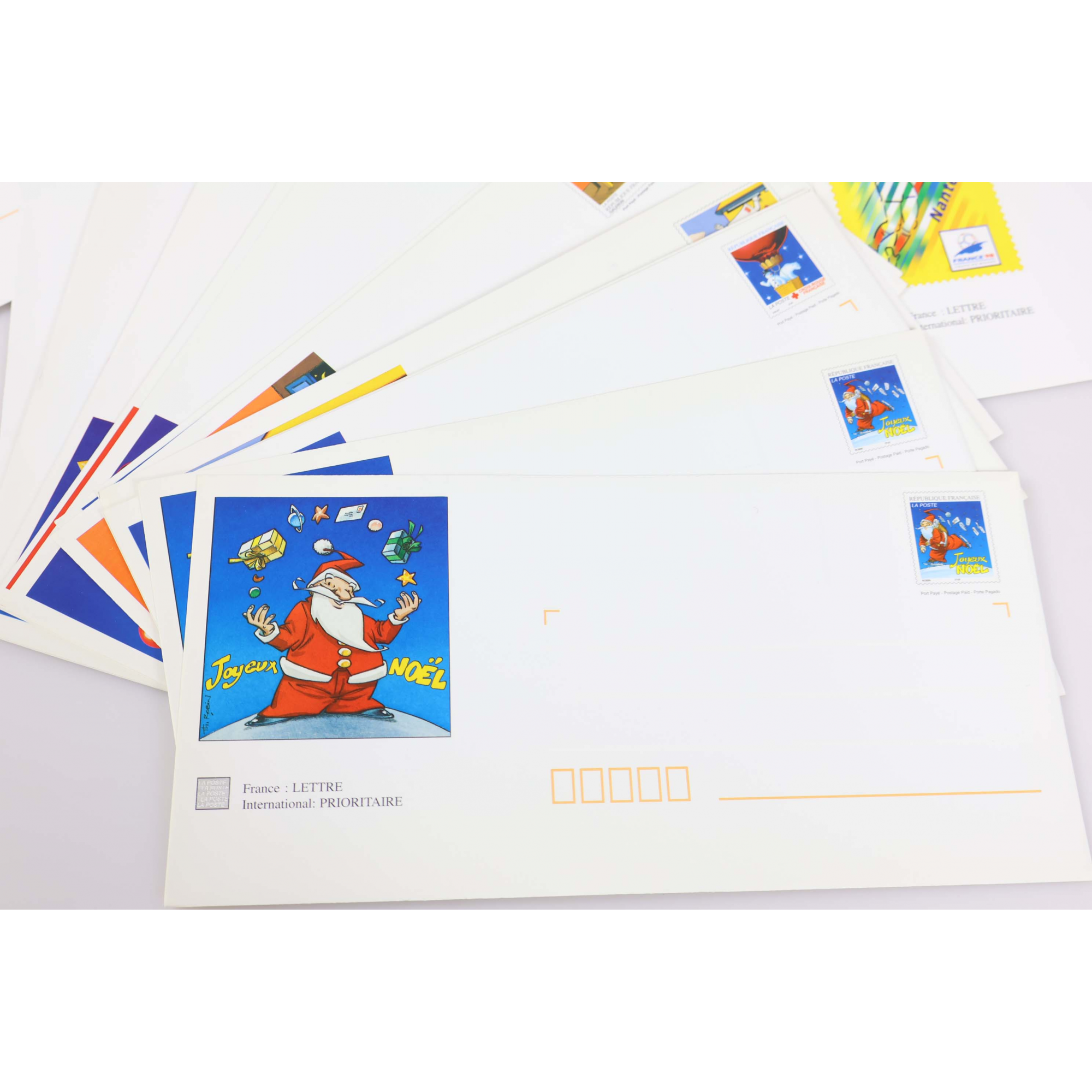 LOT DE 100 ENVELOPPES MONDE PRÉ-AFFRANCHIES POUR LETTRES 20G, THÈMES DIVERS