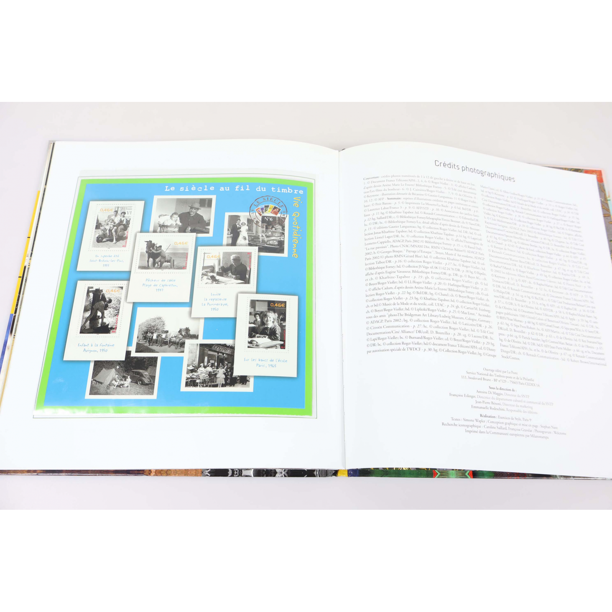 FRANCE LIVRE DES TIMBRES " UN SIÈCLE DE VIE QUOTIDIENNE" 2002 TRÈS BONNE QUALITÉ