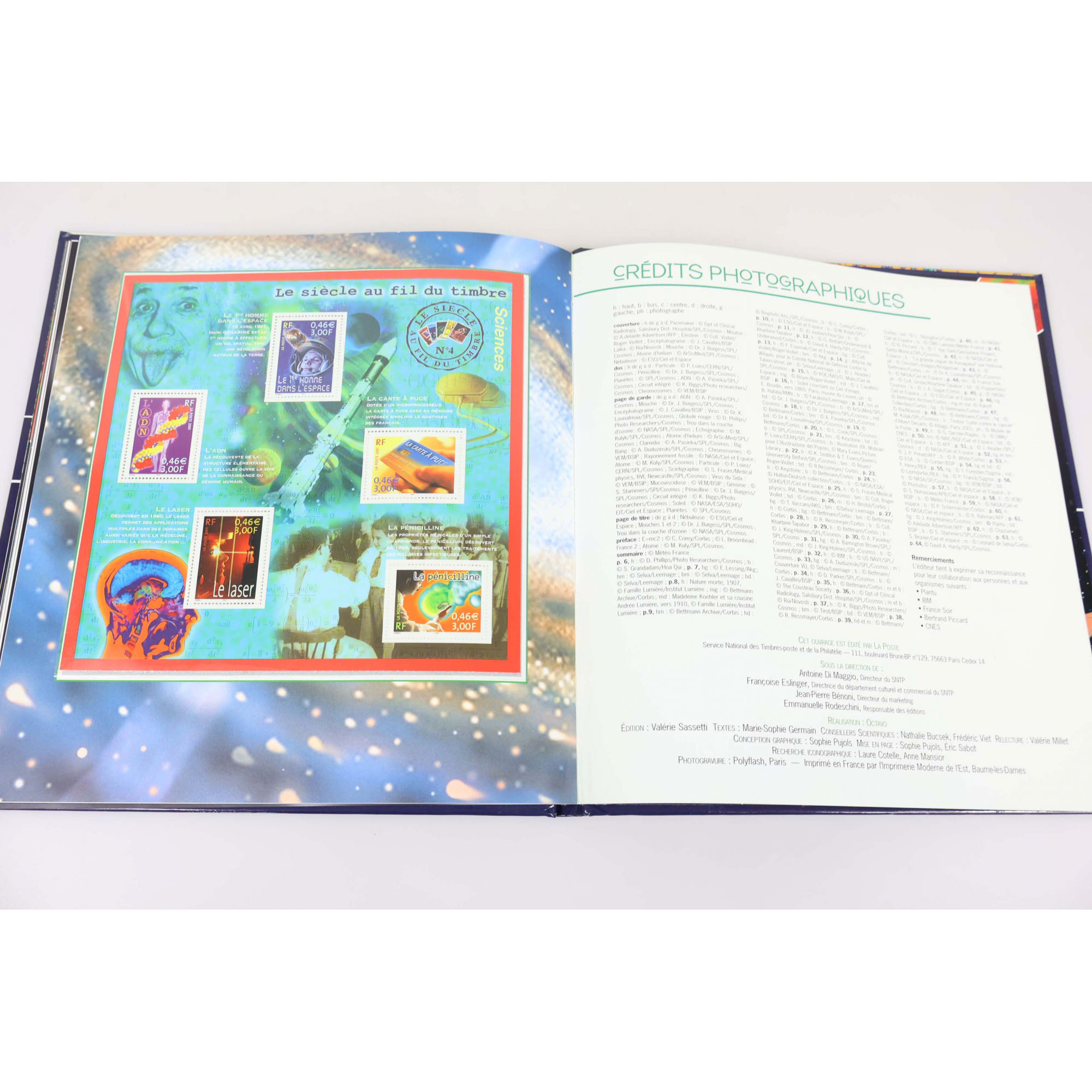 FRANCE, LE LIVRE DES TIMBRES " UN SIÈCLE DE PROGRÈS SCIENTIFIQUES " ANNÉE 2001