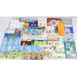 LOT EN EUROS DE BLOCS-FEUILLETS ET CARNETS DE FRANCE LÉGERS DÉFAUTS VF 373€