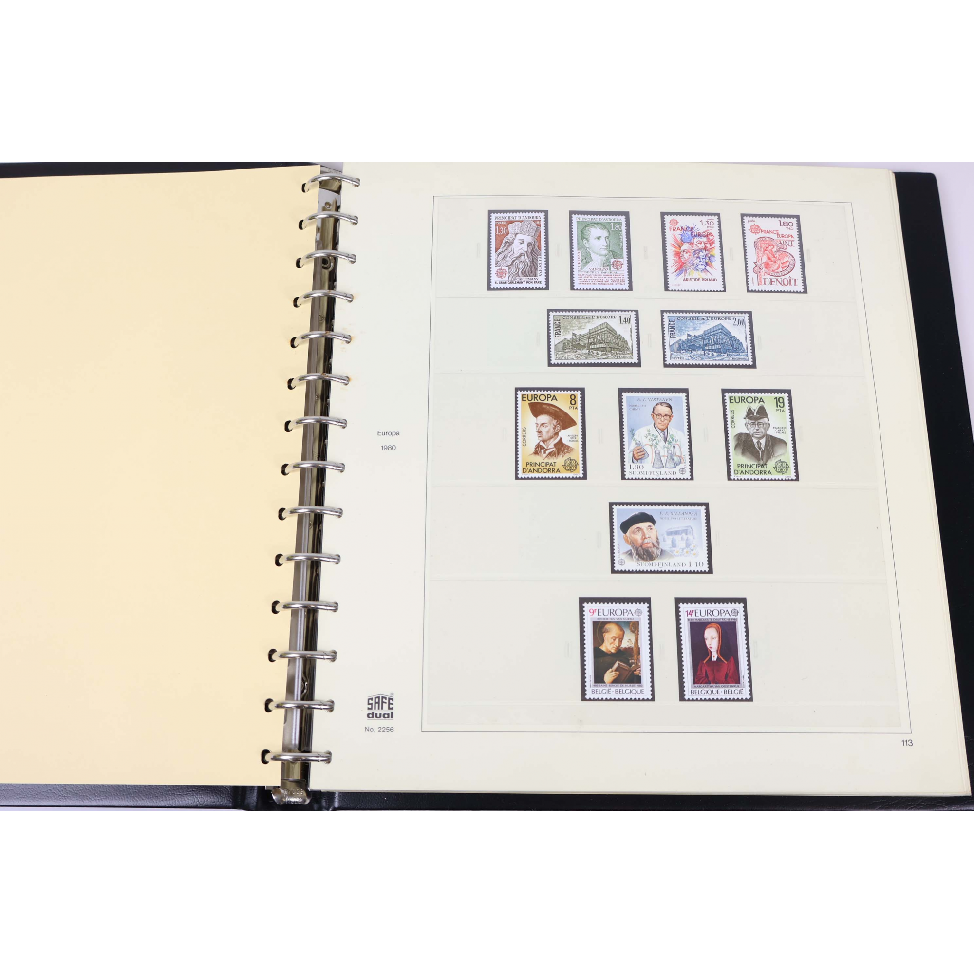 COLLECTION EUROPA CLASSEUR SAFE DE 1980 A 1985 TIMBRES NEUFS COTE IMPORTANTE COLLECTION EUROPA CLASSEUR SAFE DE 1980 A 1985 TIMBRES NEUFS COTE IMPORTANTE