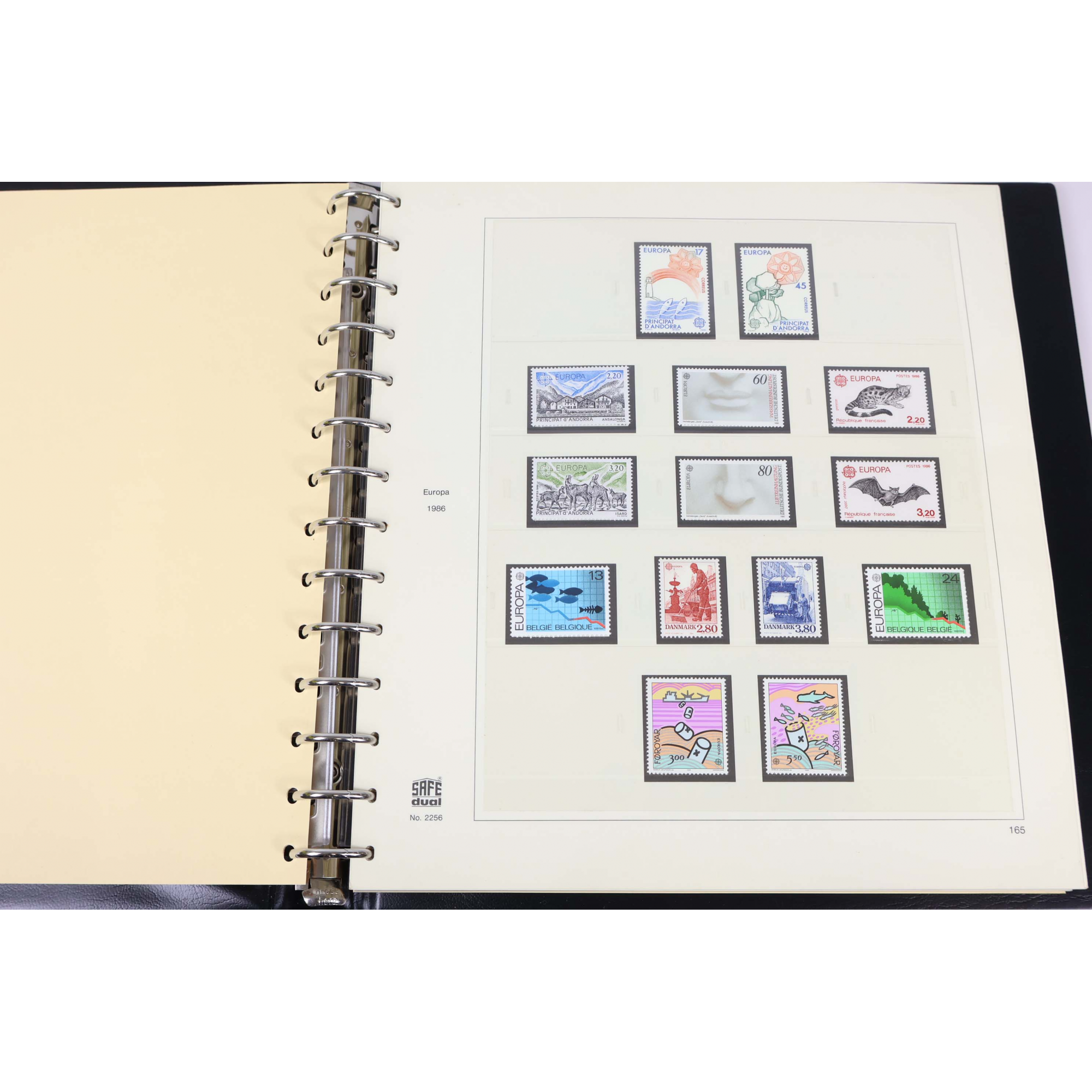 COLLECTION EUROPA CLASSEUR SAFE DE 1986 A 1989 TIMBRES NEUFS COTE IMPORTANTE COLLECTION EUROPA CLASSEUR SAFE DE 1986 A 1989 TIMBRES NEUFS COTE IMPORTANTE