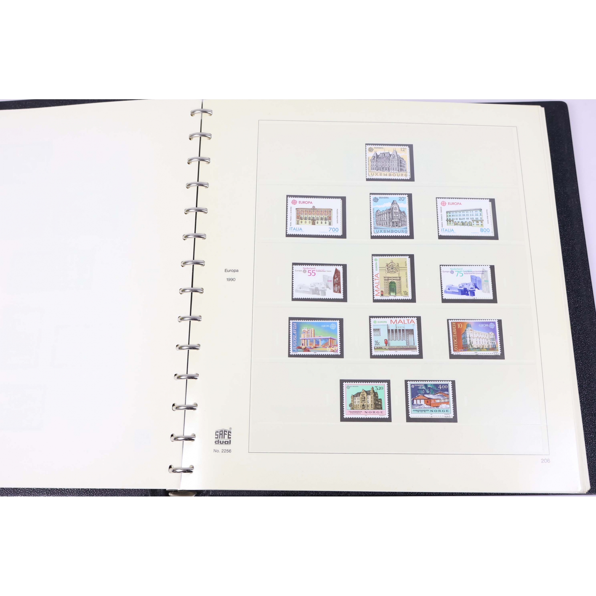 COLLECTION EUROPA CLASSEUR SAFE DE 1990 A 1993 TIMBRES NEUFS COTE IMPORTANTE COLLECTION EUROPA CLASSEUR SAFE DE 1990 A 1993 TIMBRES NEUFS COTE IMPORTANTE