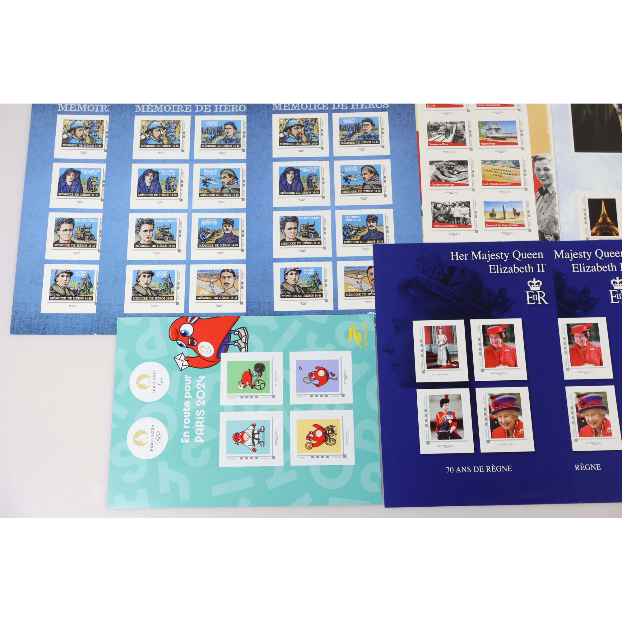 LOT DE 120 TIMBRES AUTOADHÉSIFS LETTRES MONDE 20g SOUS FORME DE COLLECTORS