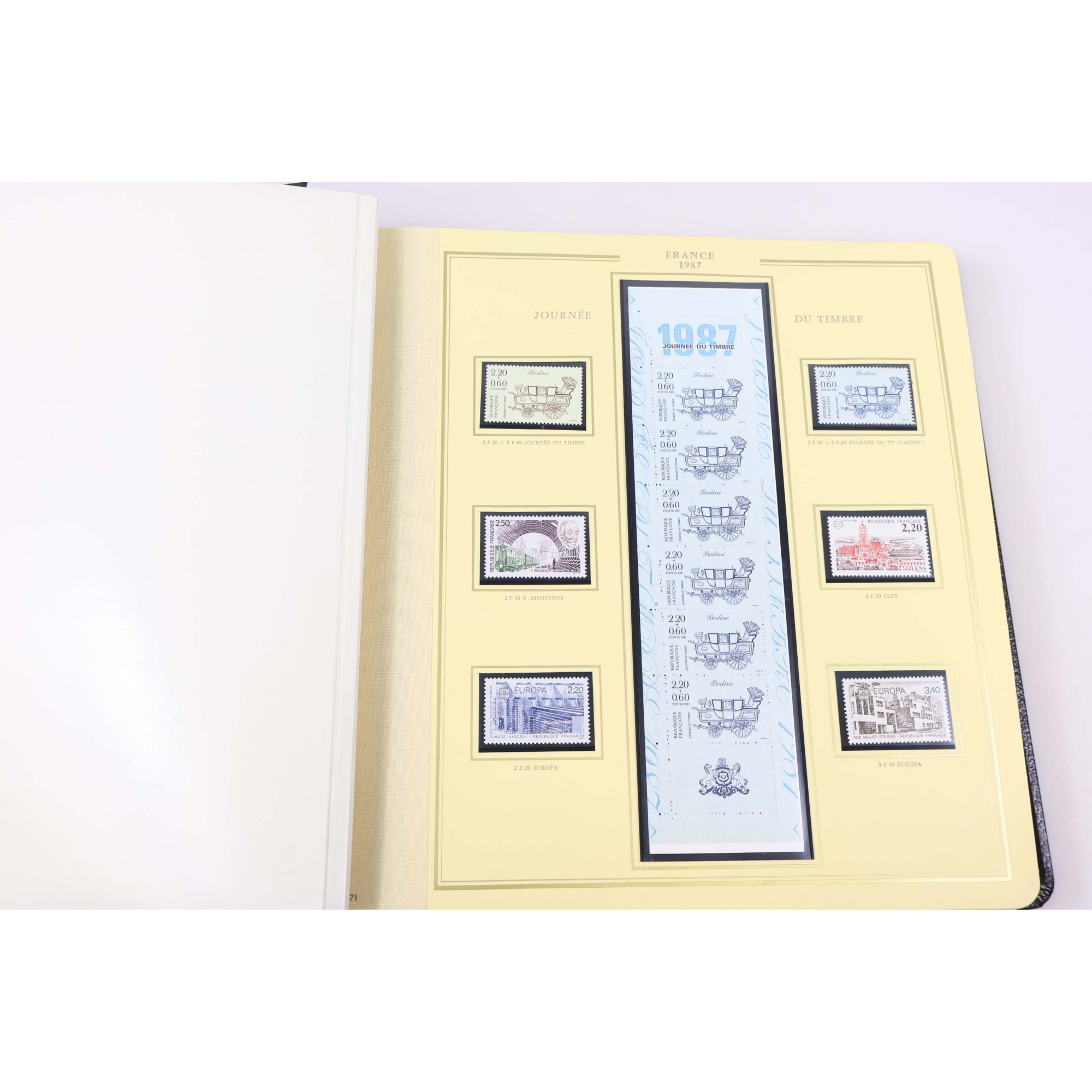 COLLECTION DE FRANCE DE 1987 À 1991 TIMBRES NEUFS** ALBUM LUXE PRÉSIDENCE
