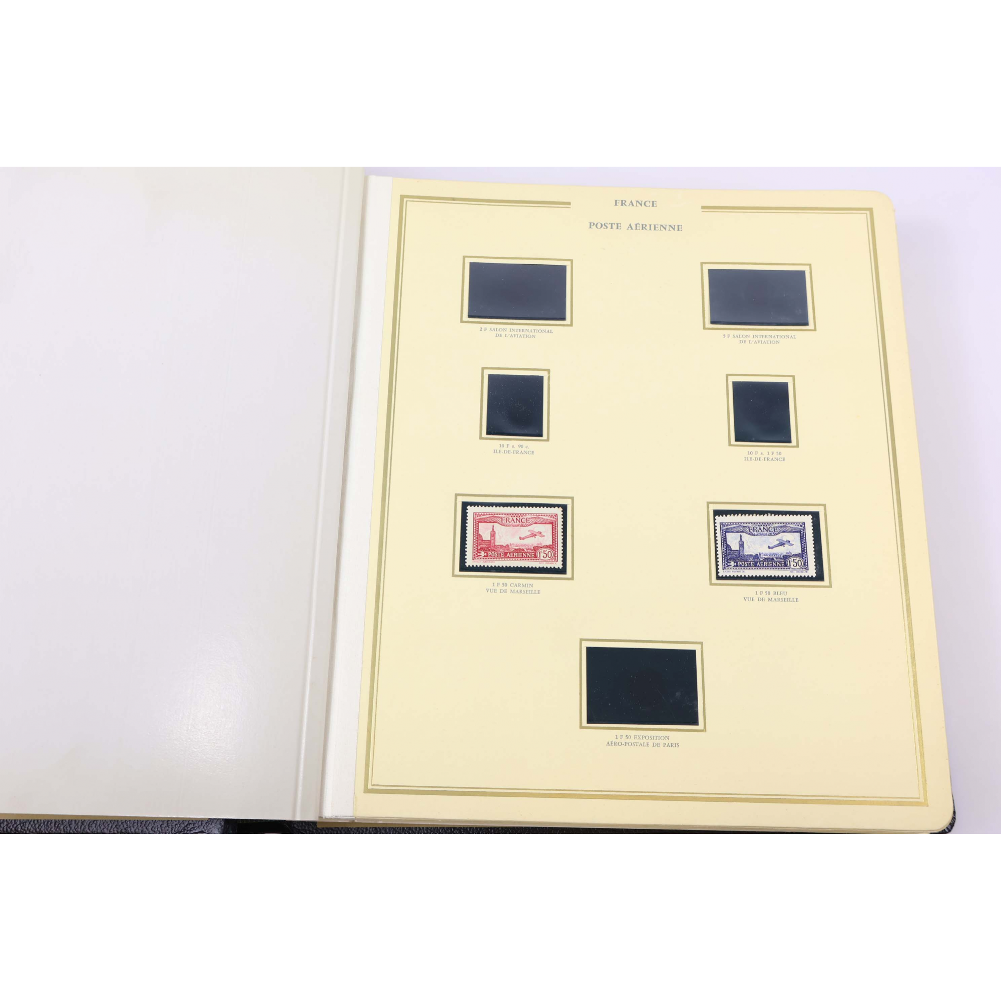 COLLECTION DE FRANCE DE 1979 À 1986 TIMBRES NEUFS** ALBUM LUXE PRÉSIDENCE